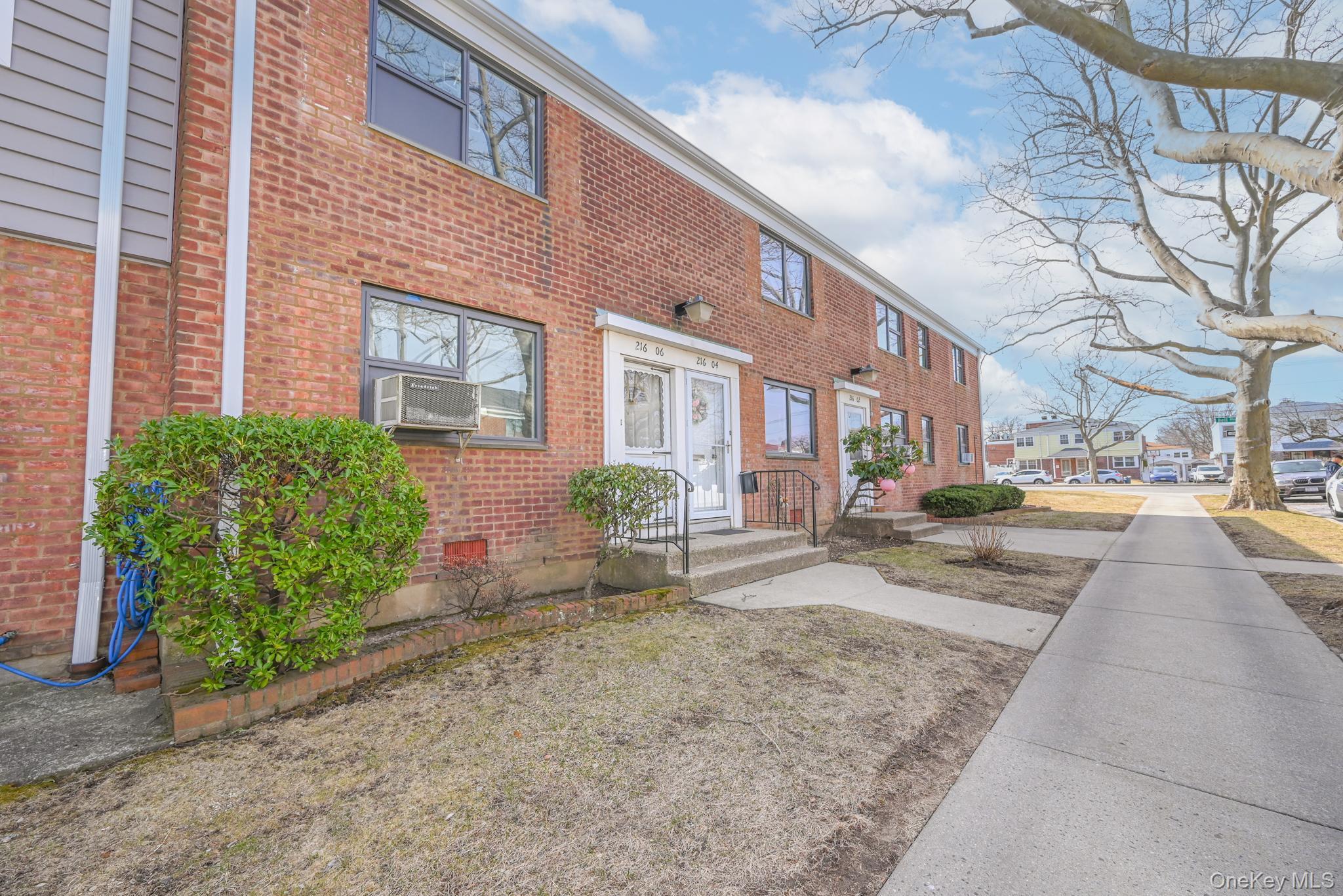 #10 photo, 216-06 68 Avenue, クイーンズ区 Oakland Gardens , NY 11364