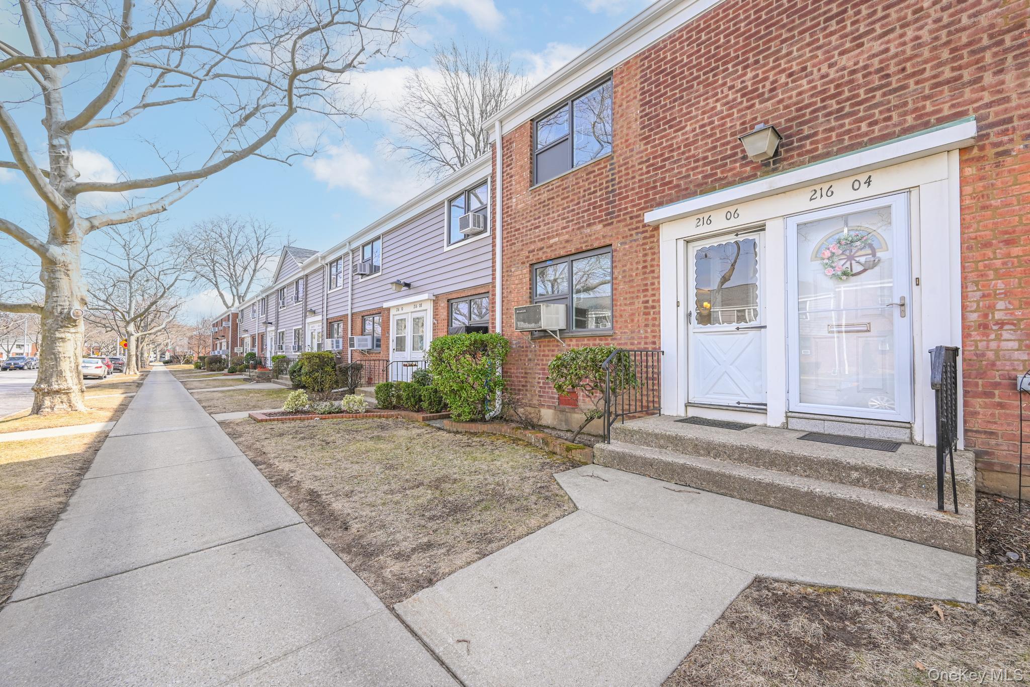 #11 photo, 216-06 68 Avenue, クイーンズ区 Oakland Gardens , NY 11364