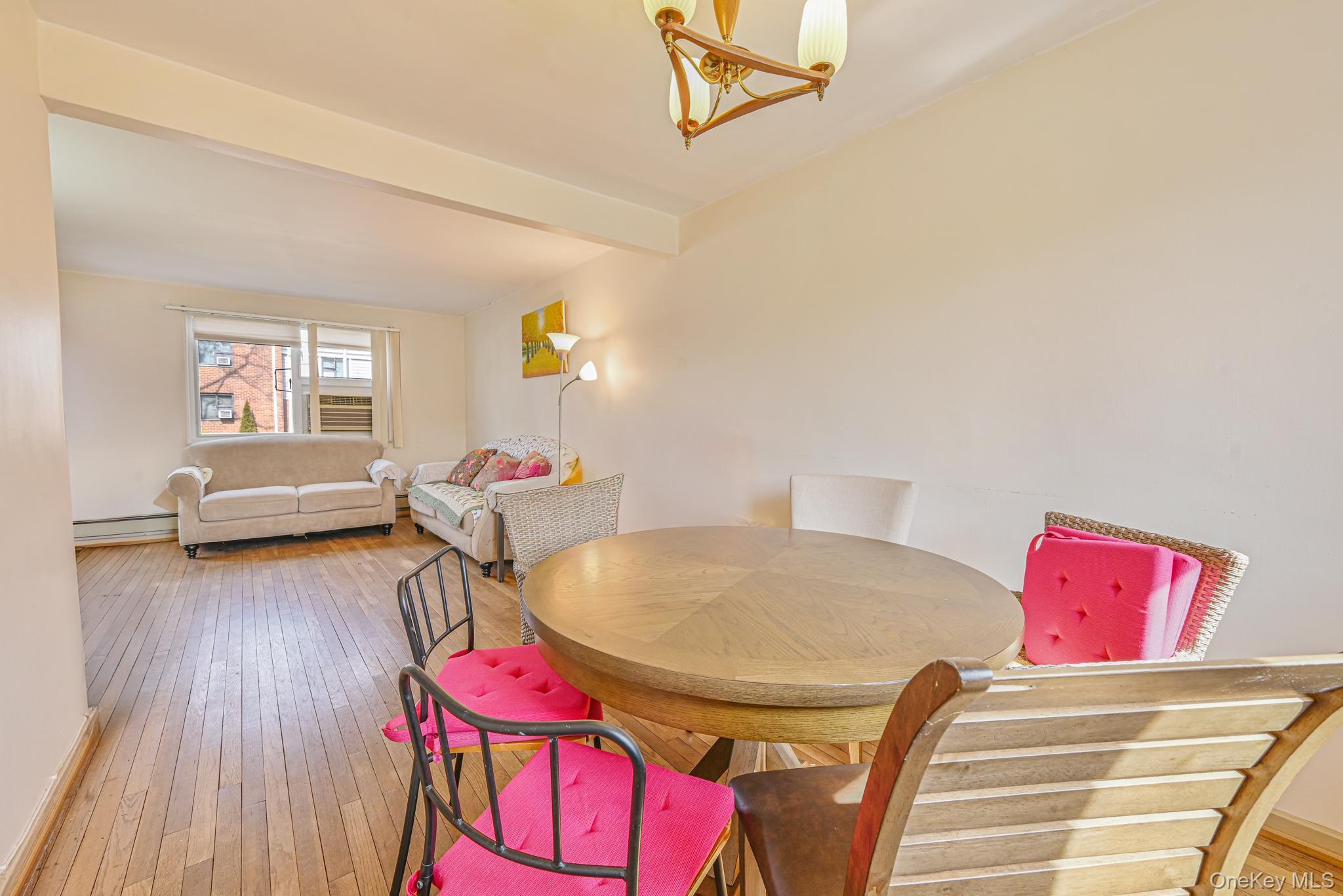 #5 photo, 216-06 68 Avenue, クイーンズ区 Oakland Gardens , NY 11364