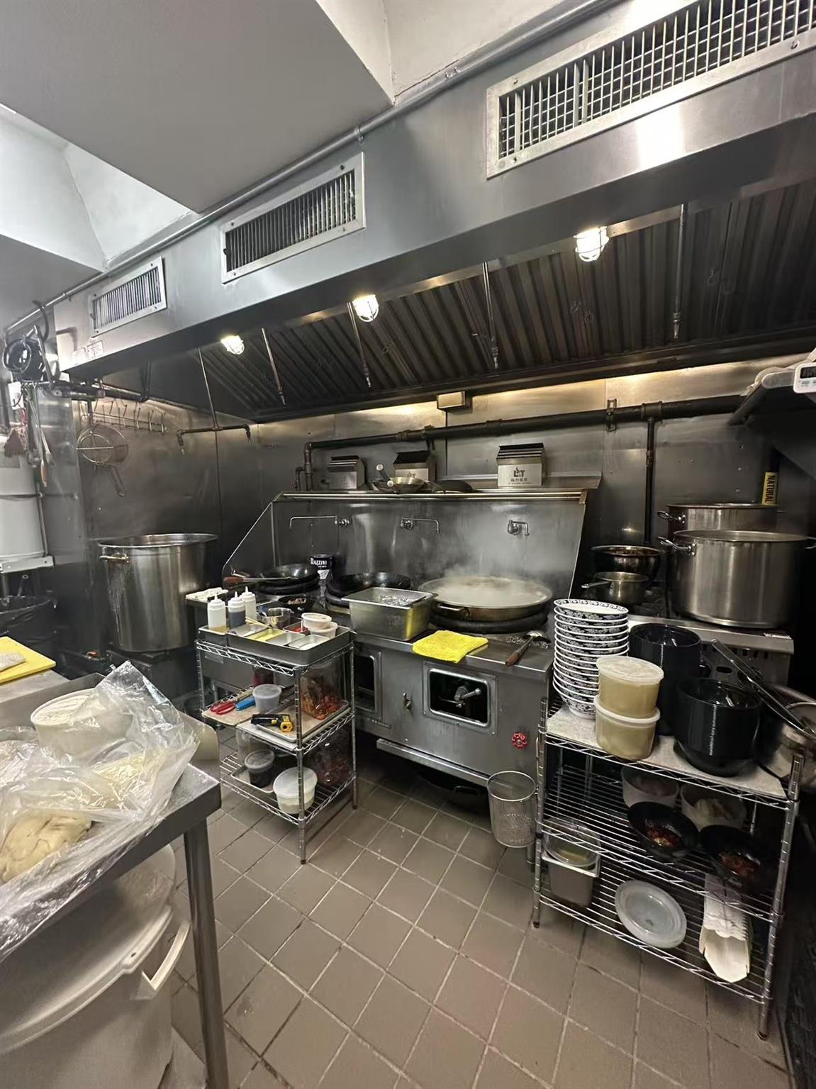 #2 photo, 15 W 8th Street, 曼哈顿 切尔西 New York (Manhattan) , NY 10011