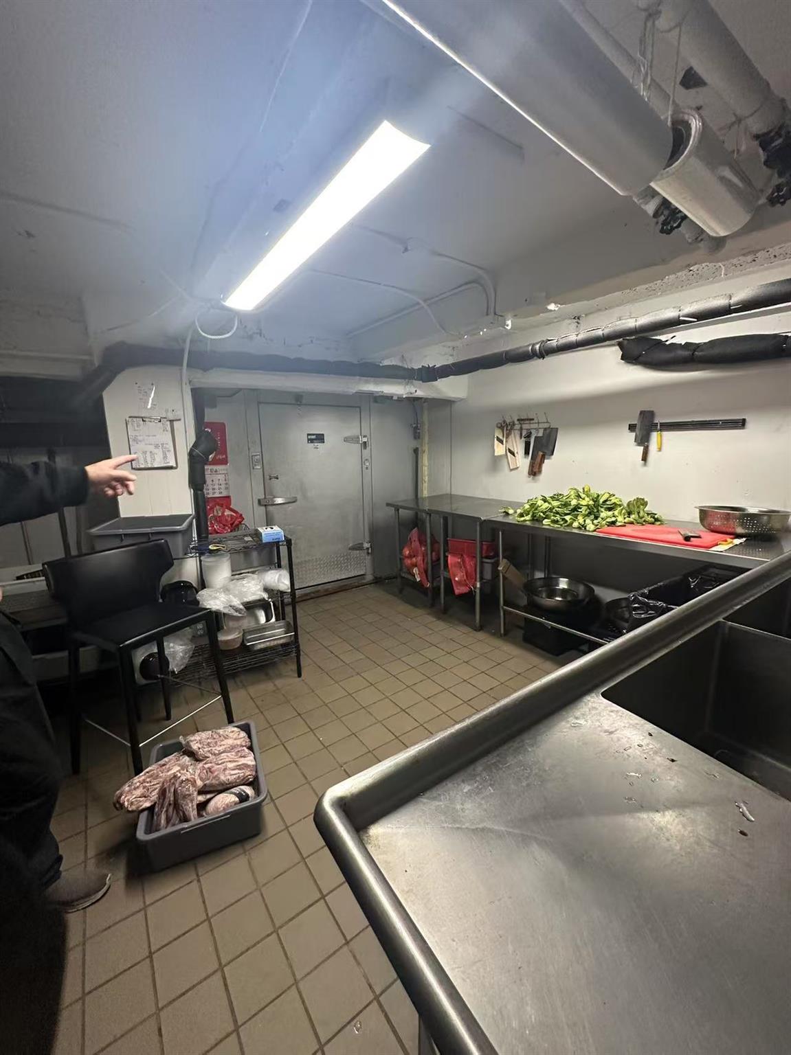 #4 photo, 15 W 8th Street, 曼哈顿 切尔西 New York (Manhattan) , NY 10011