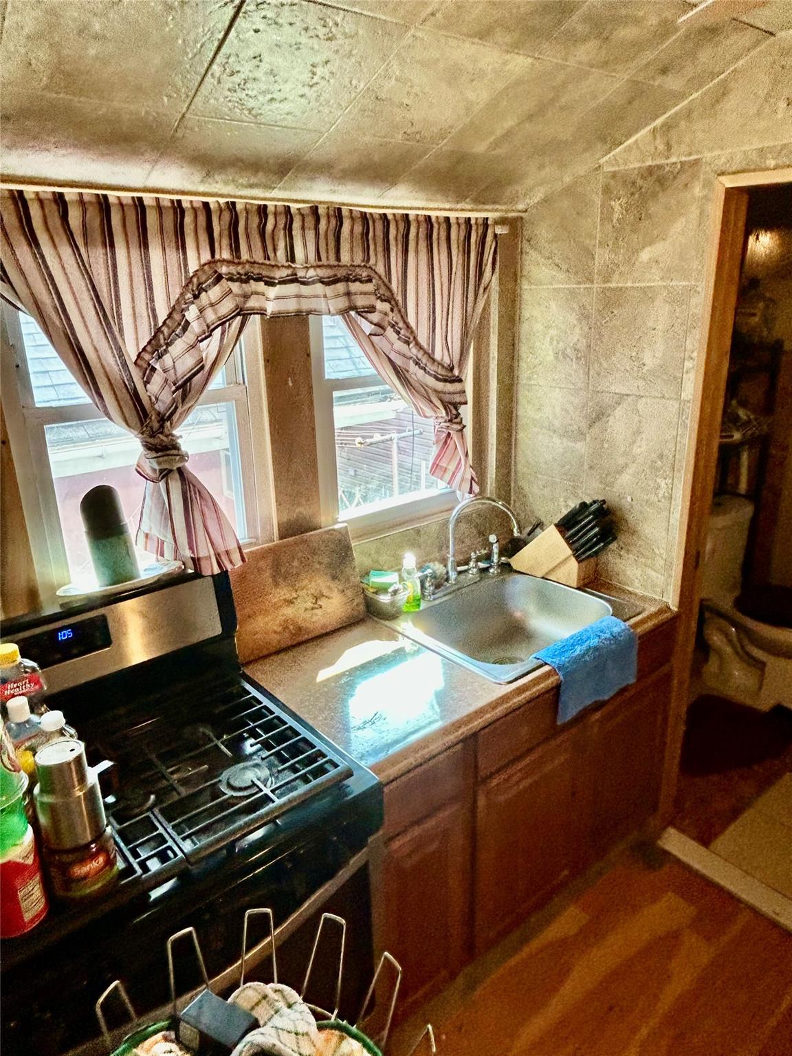 #5 photo, 67 Edgewater Park Drive, Bronx , NY 10465