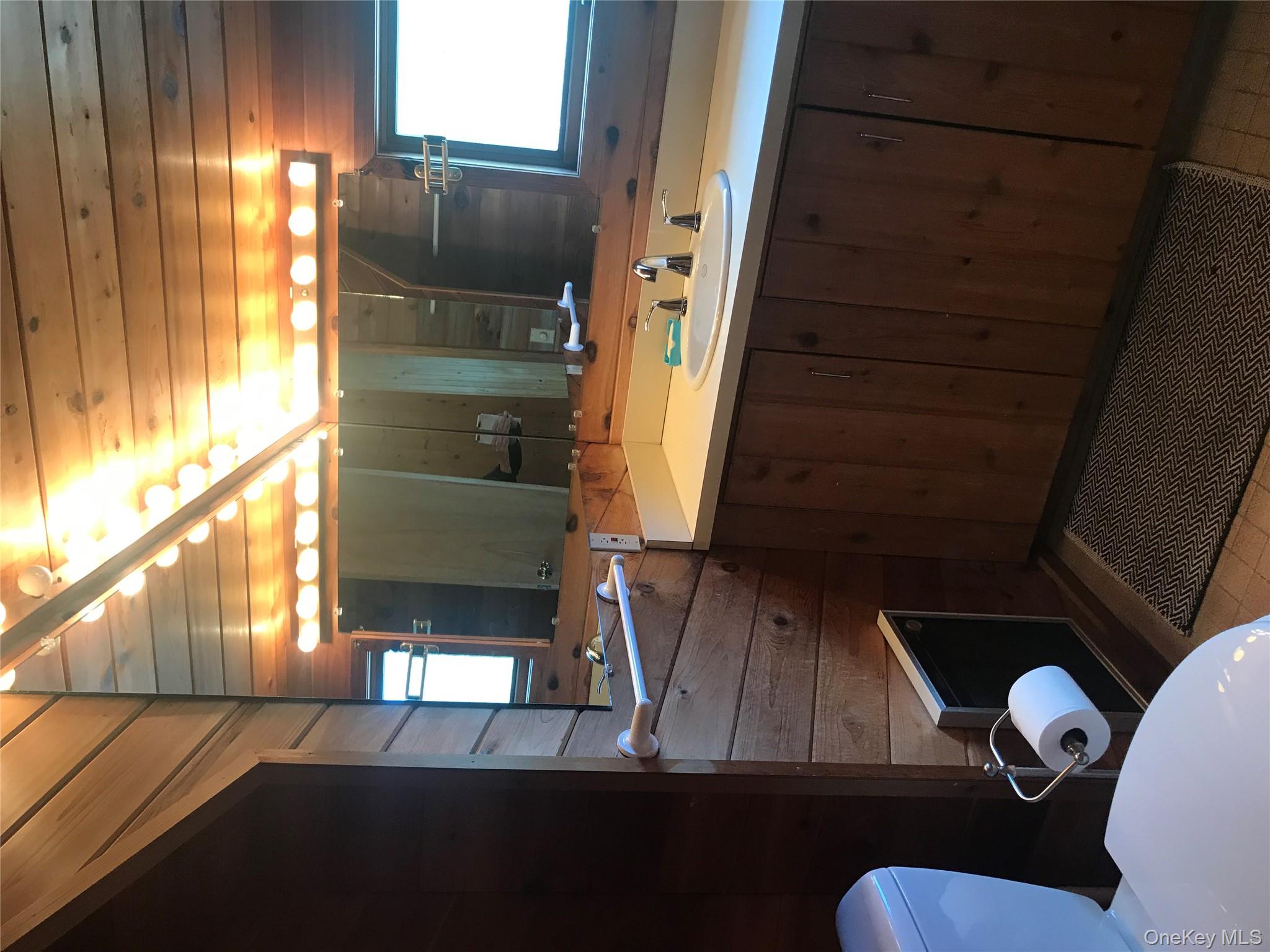 #14 photo, 33 Dune Way, Seaview , NY 11770