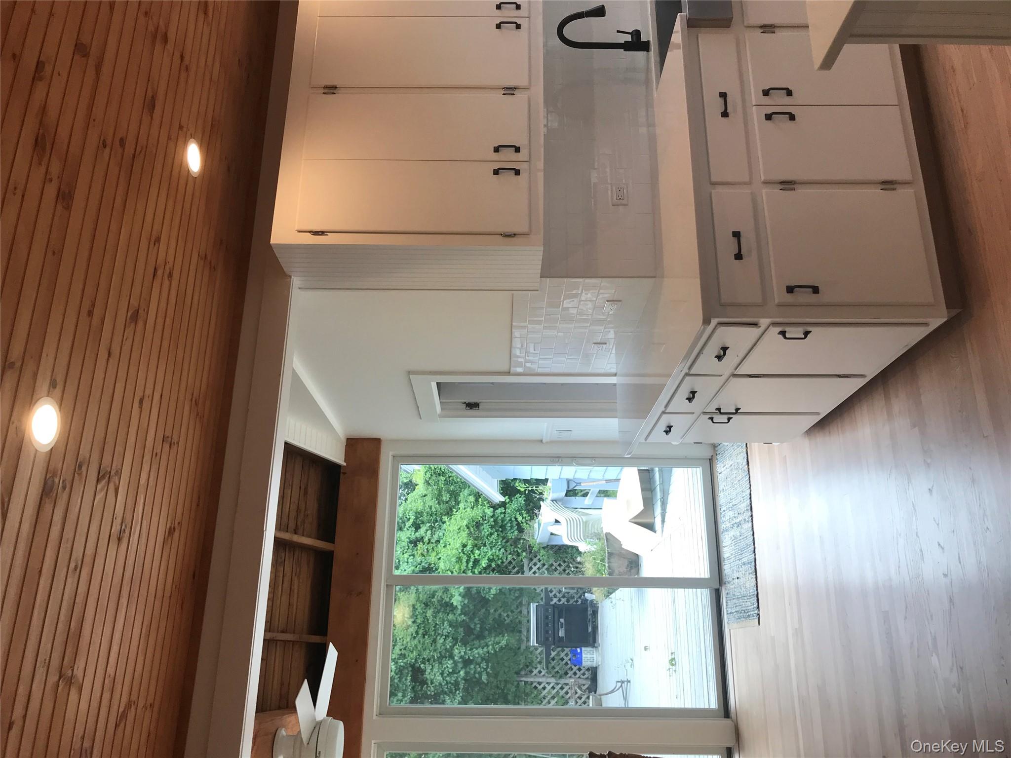 #6 photo, 33 Dune Way, Seaview , NY 11770