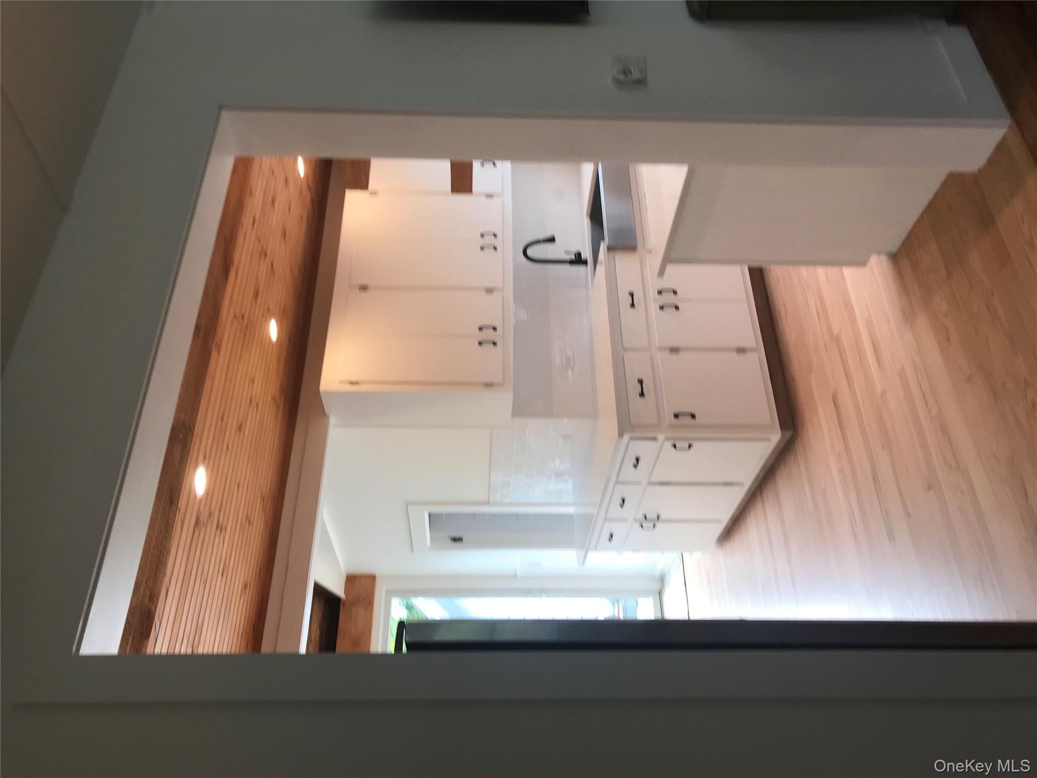 #8 photo, 33 Dune Way, Seaview , NY 11770