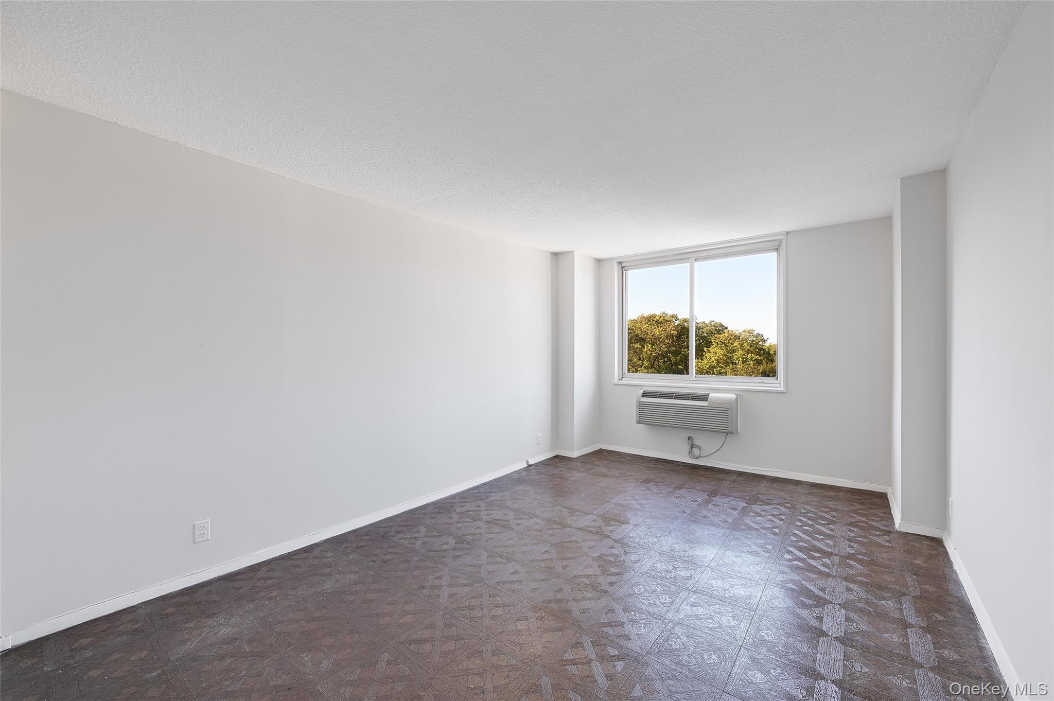 #10 photo, 118-17 Union Turnpike, クイーンズ区 Forest Hills , NY 11375