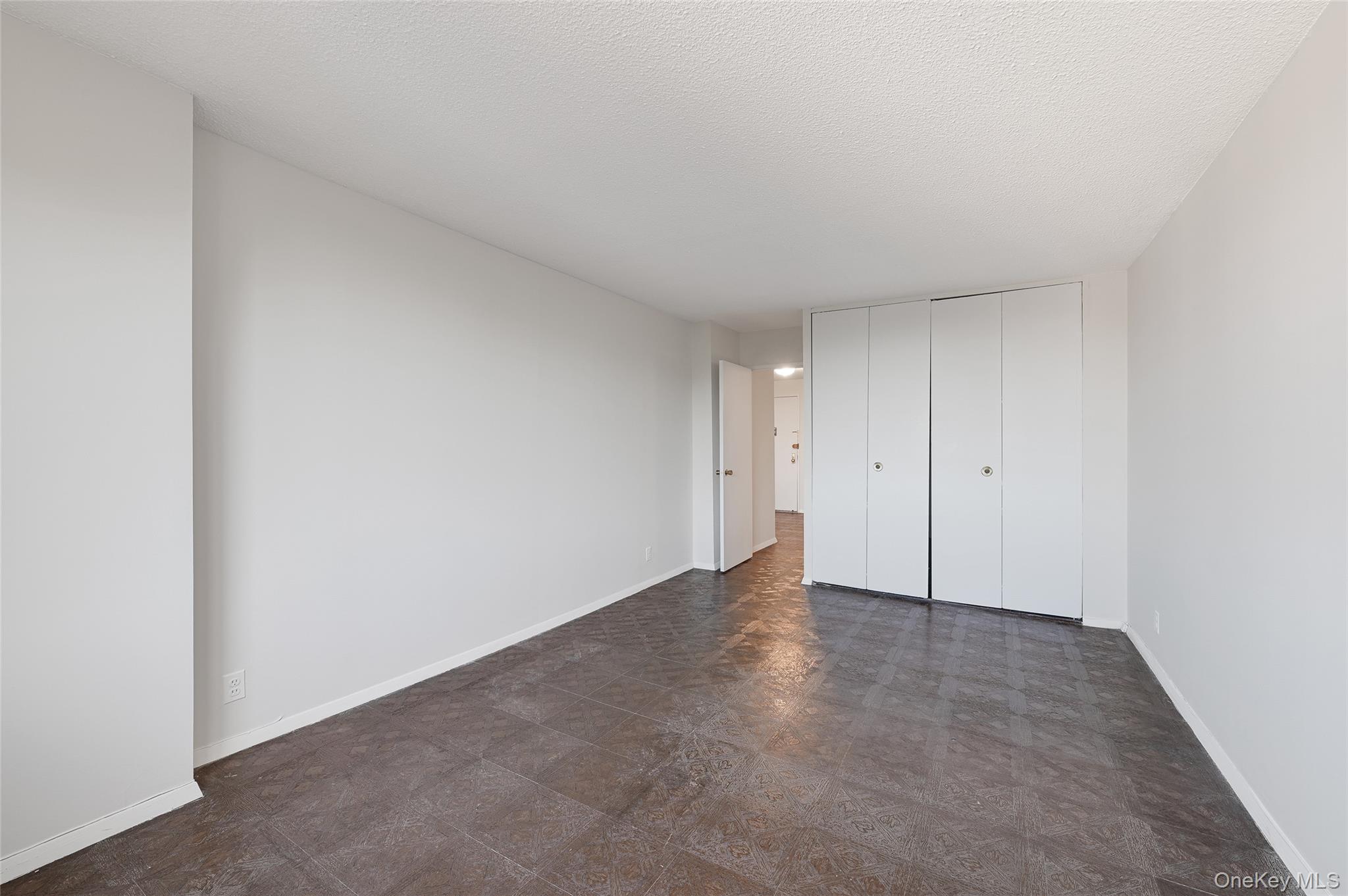 #12 photo, 118-17 Union Turnpike, クイーンズ区 Forest Hills , NY 11375