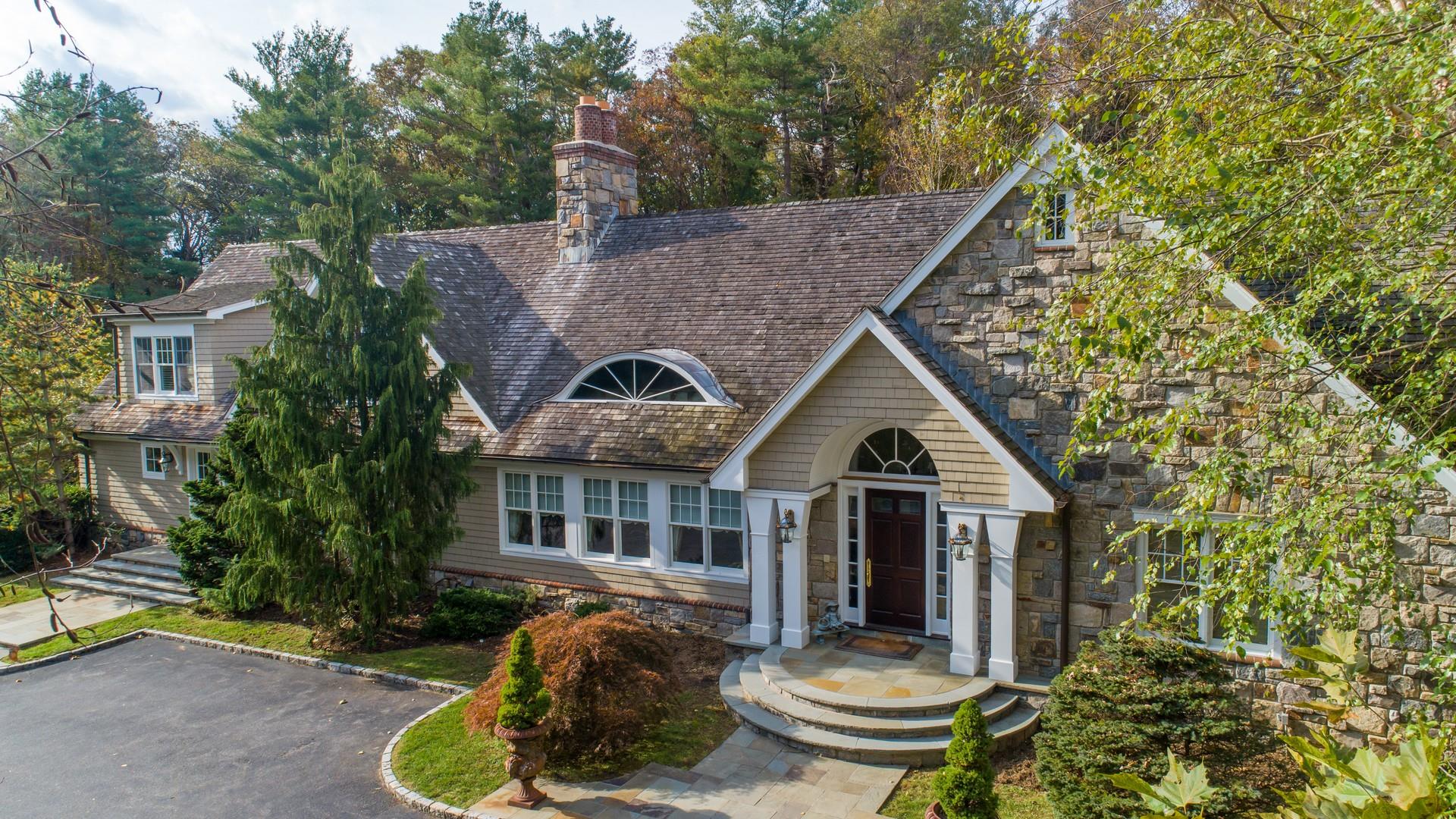 #2 photo, 46 Morgan Drive, Old Westbury , NY 11568