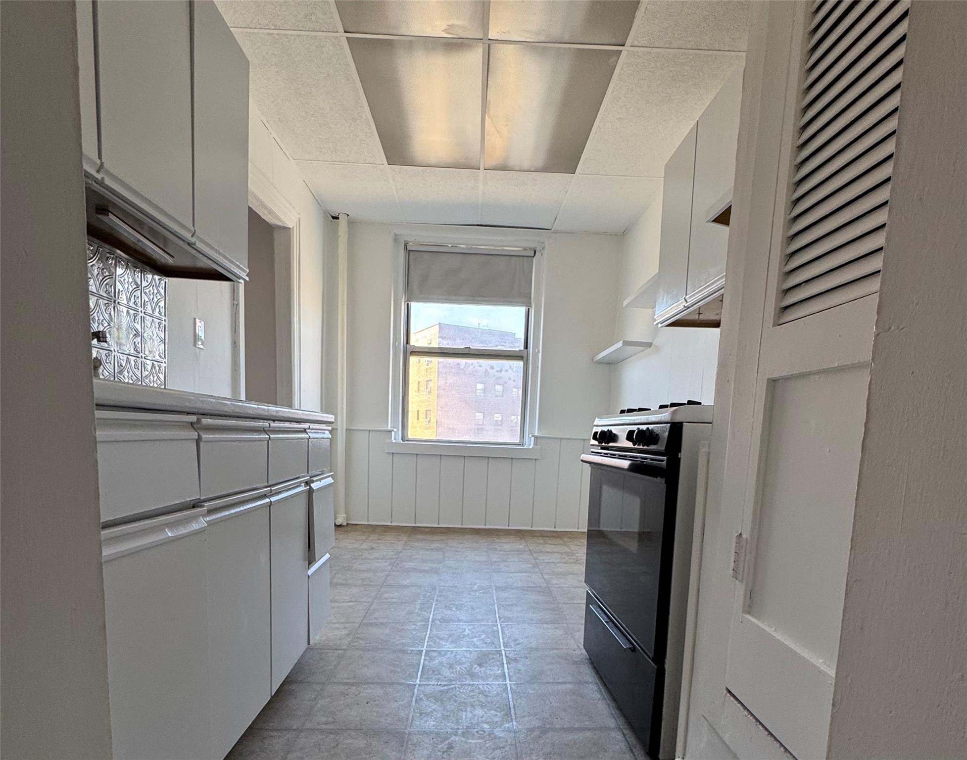 #7 photo, 472 Gramatan Avenue, Mount Vernon , NY 10552