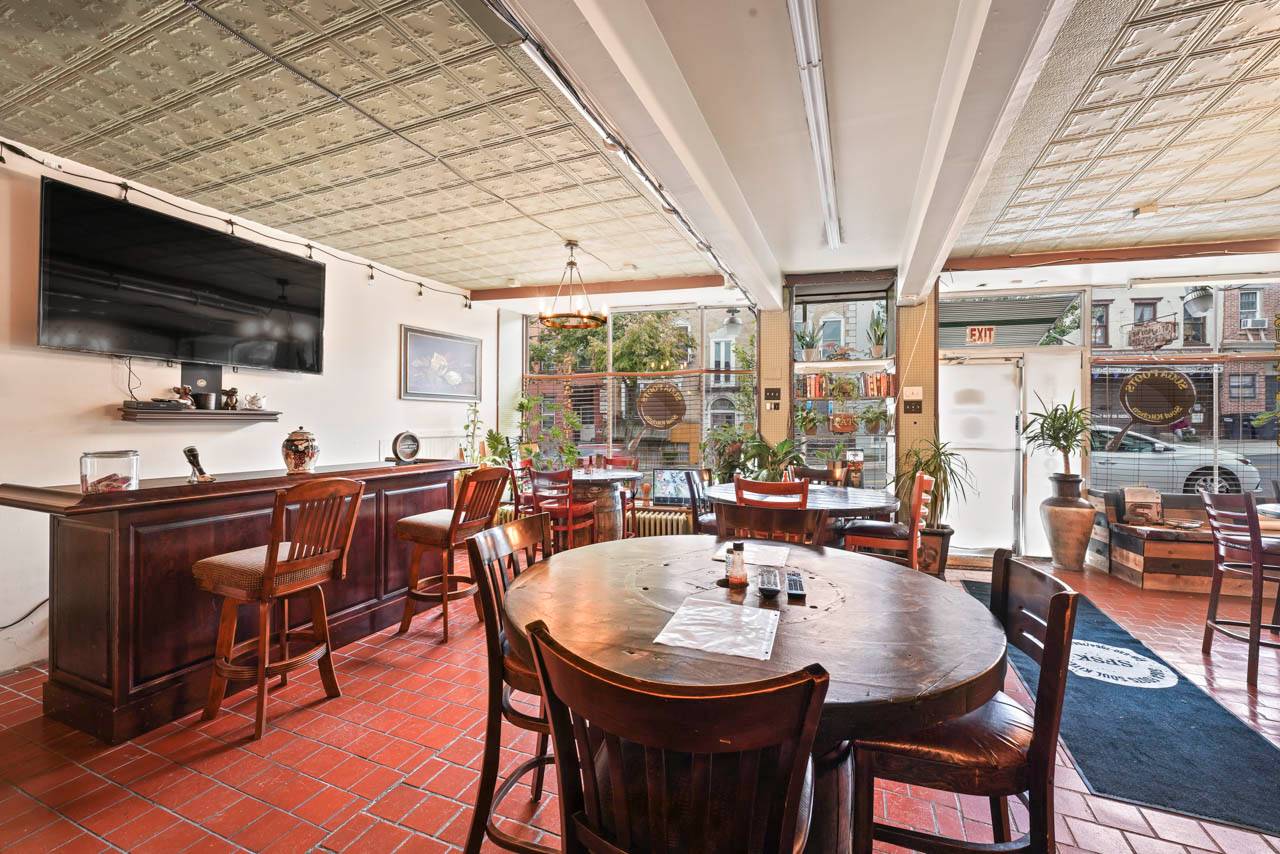 #12 photo, 165 Madison Avenue, Albany , NY 12202