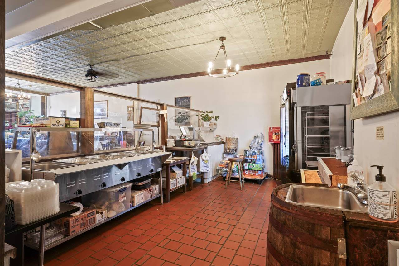 #18 photo, 165 Madison Avenue, Albany , NY 12202