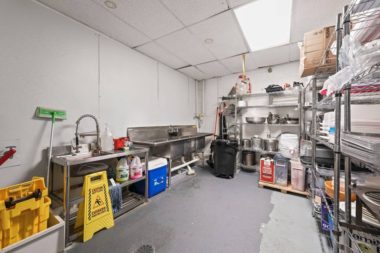 #21 photo, 165 Madison Avenue, Albany , NY 12202