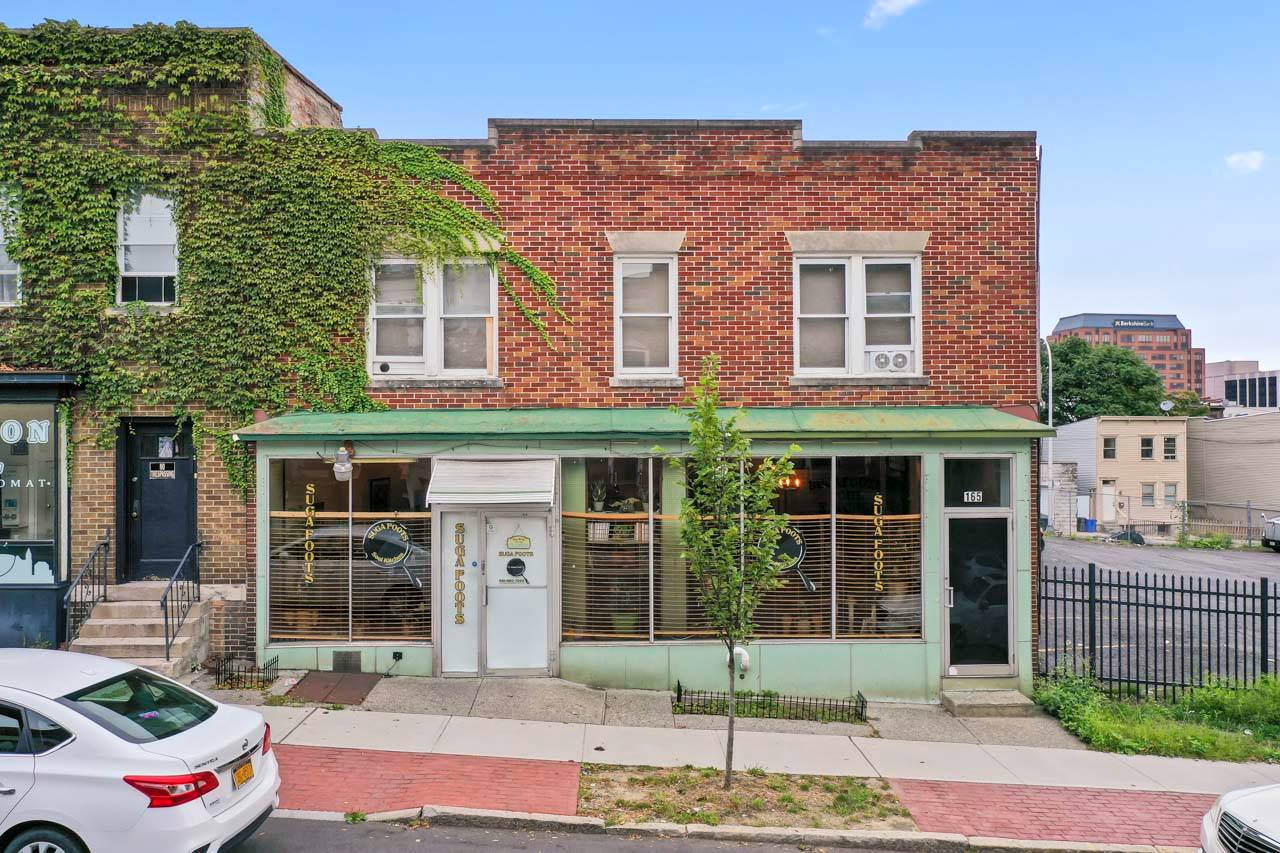 #3 photo, 165 Madison Avenue, Albany , NY 12202