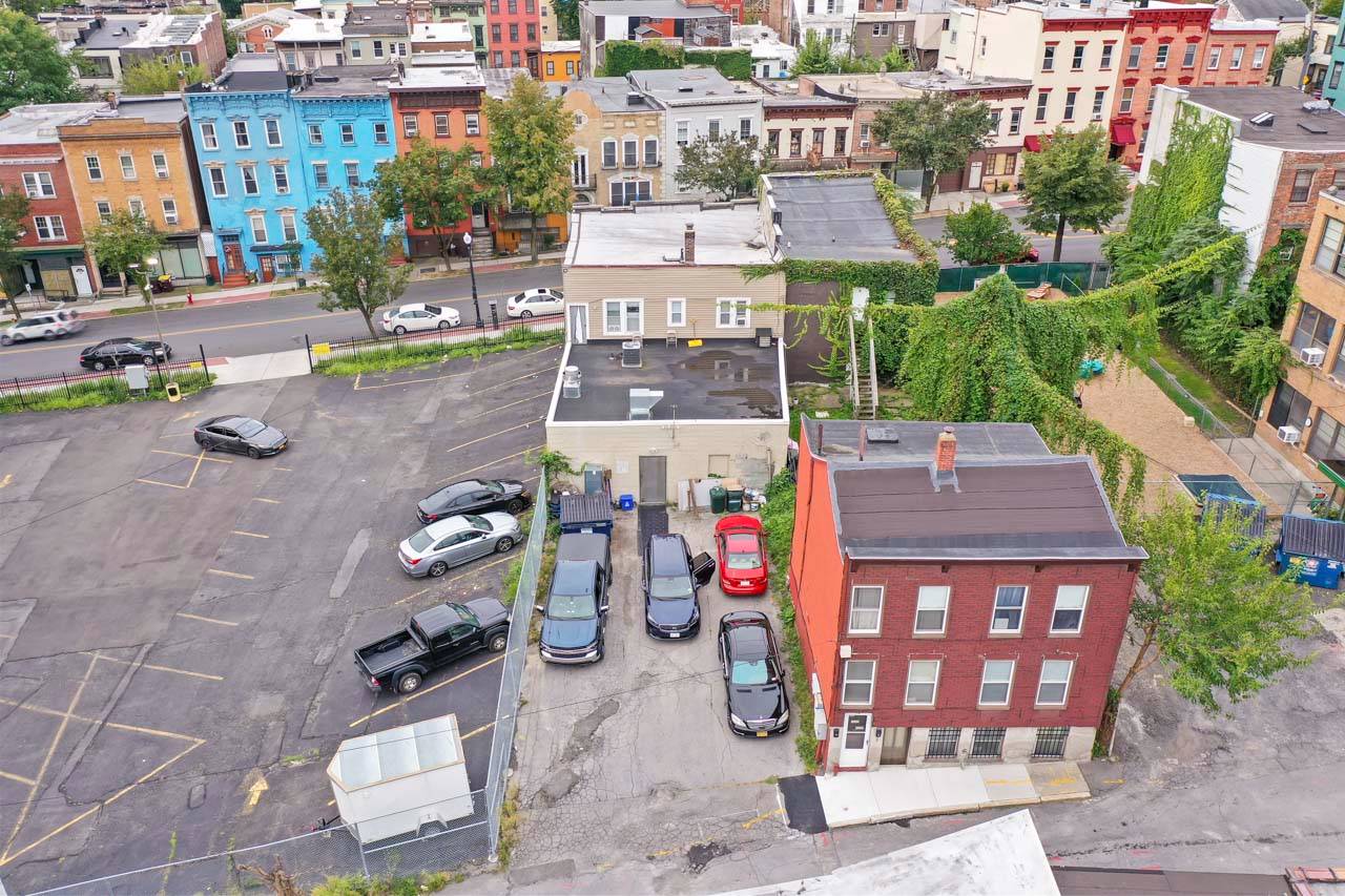 #32 photo, 165 Madison Avenue, Albany , NY 12202