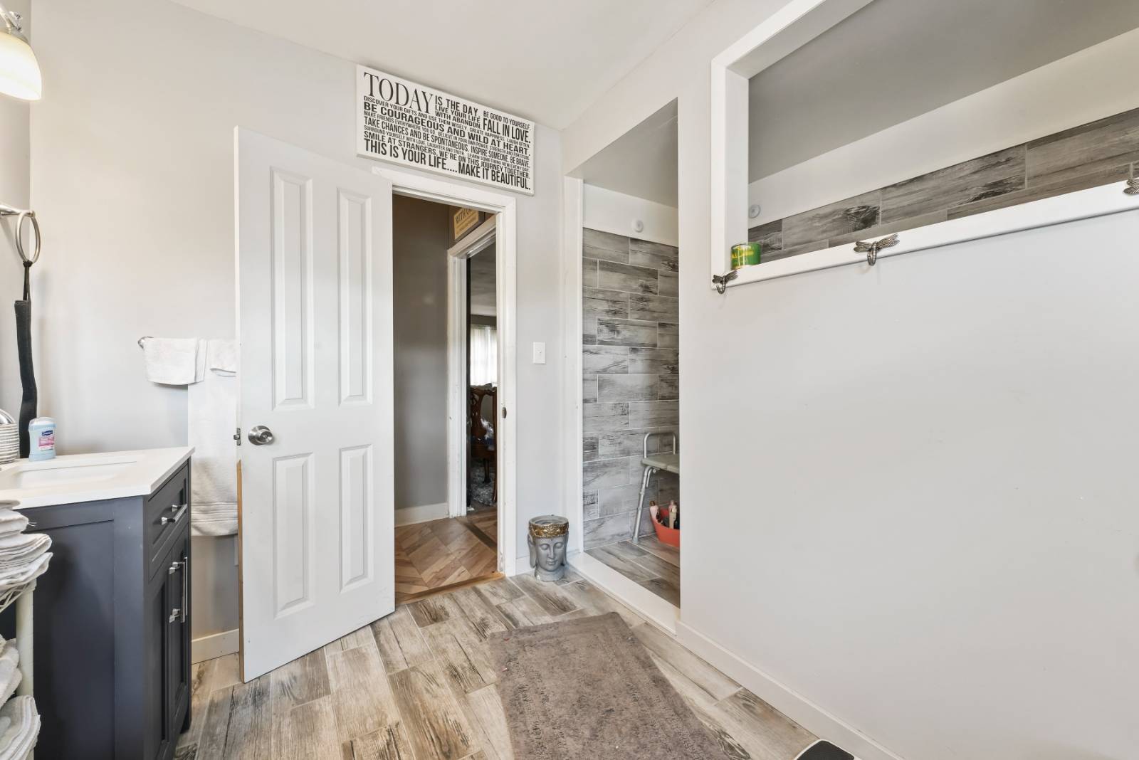 #44 photo, 165 Madison Avenue, Albany , NY 12202