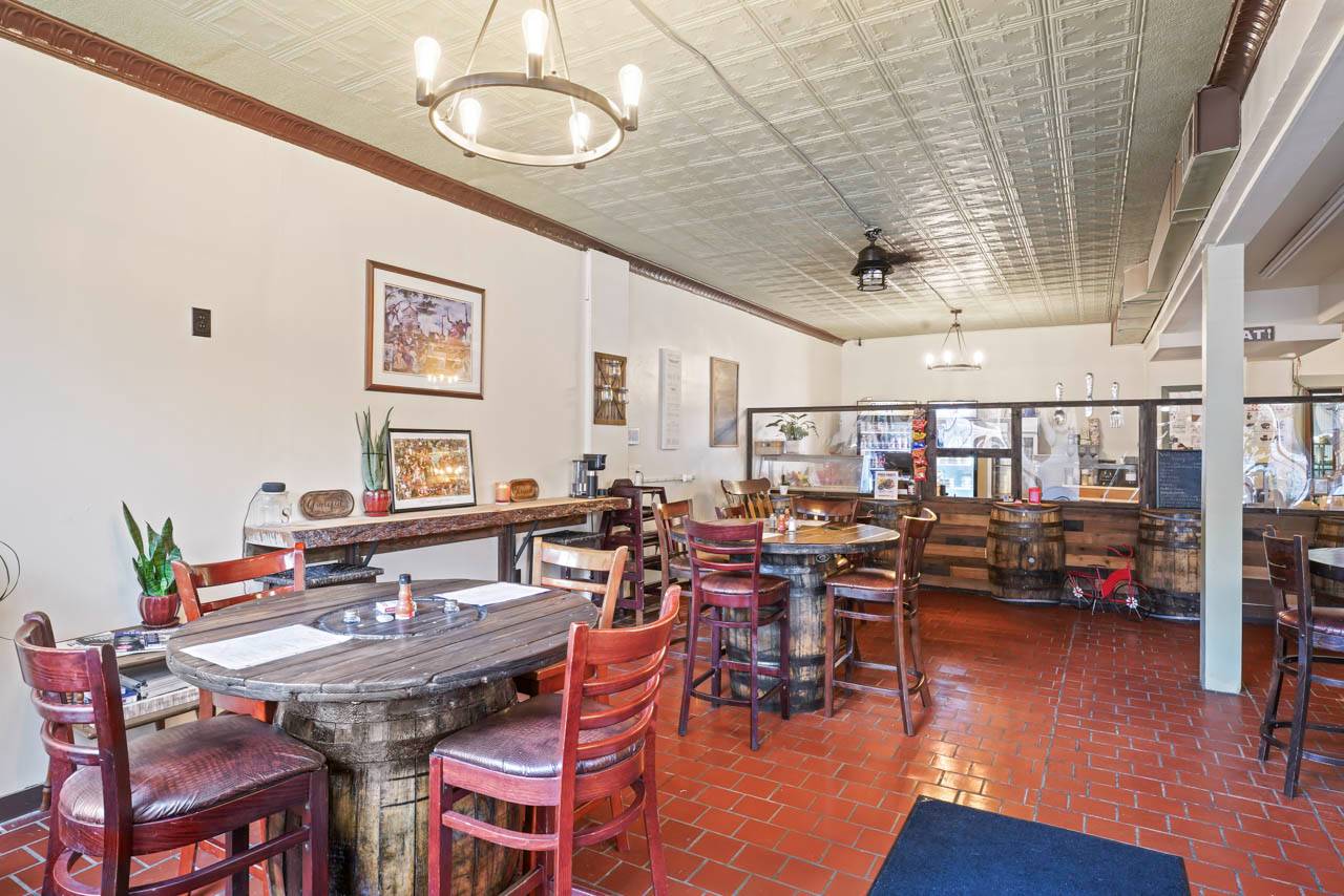 #7 photo, 165 Madison Avenue, Albany , NY 12202