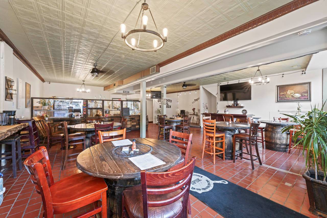 #8 photo, 165 Madison Avenue, Albany , NY 12202