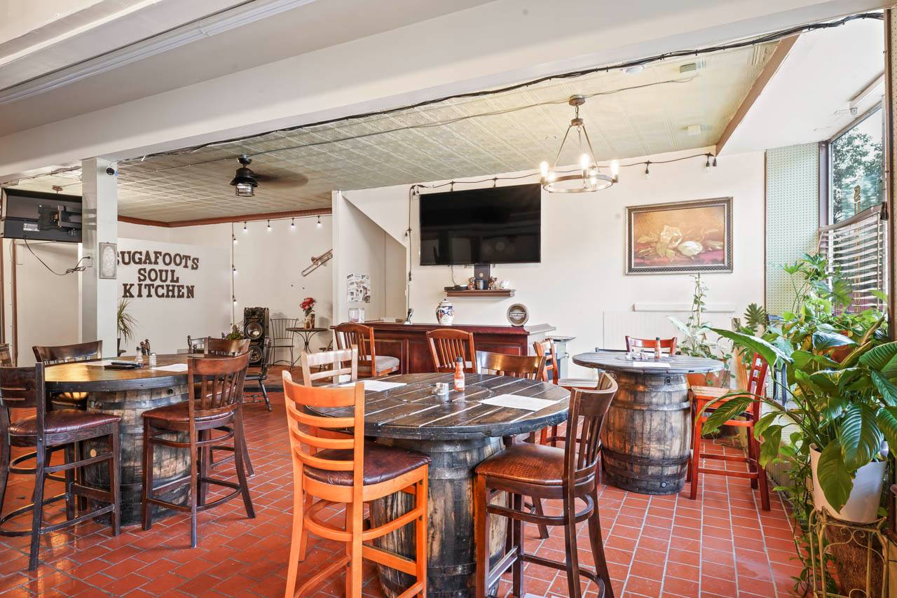 #9 photo, 165 Madison Avenue, Albany , NY 12202