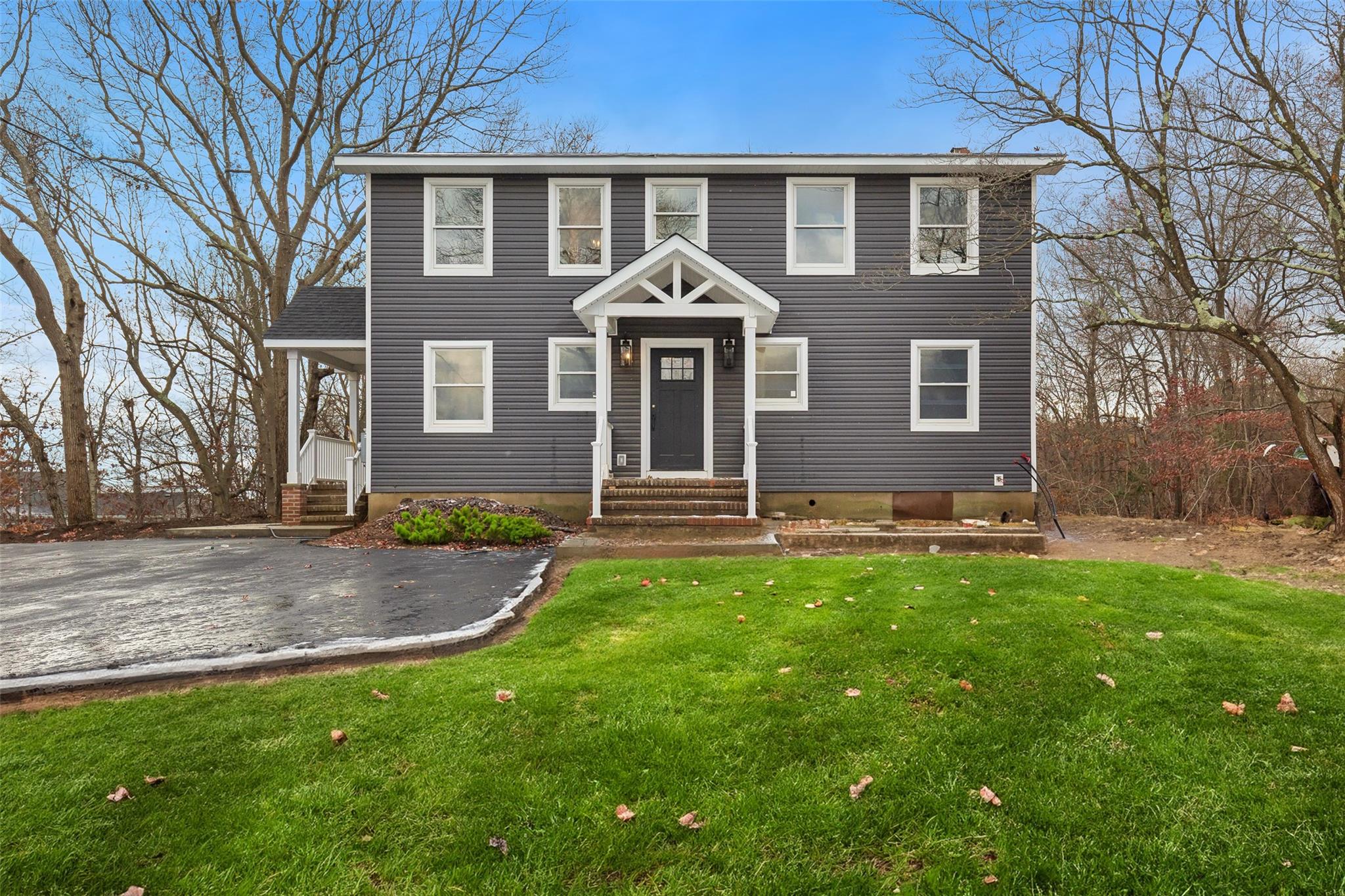 #1 photo, 22 Hickory Avenue, 东长岛 Farmingville , NY 11738