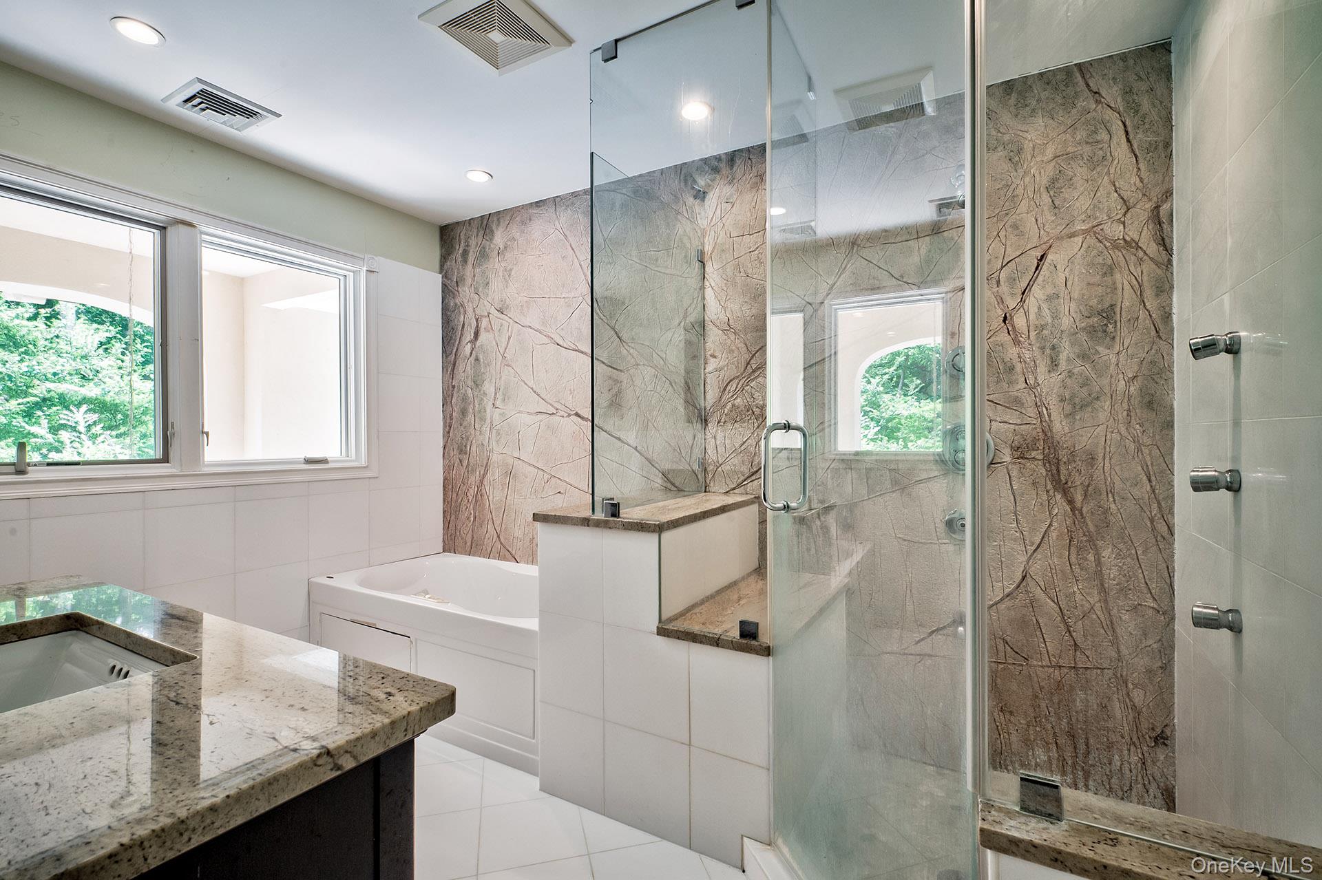 #14 photo, 262 Harbor Acres Road, ナッソー郡 Port Washington , NY 11050