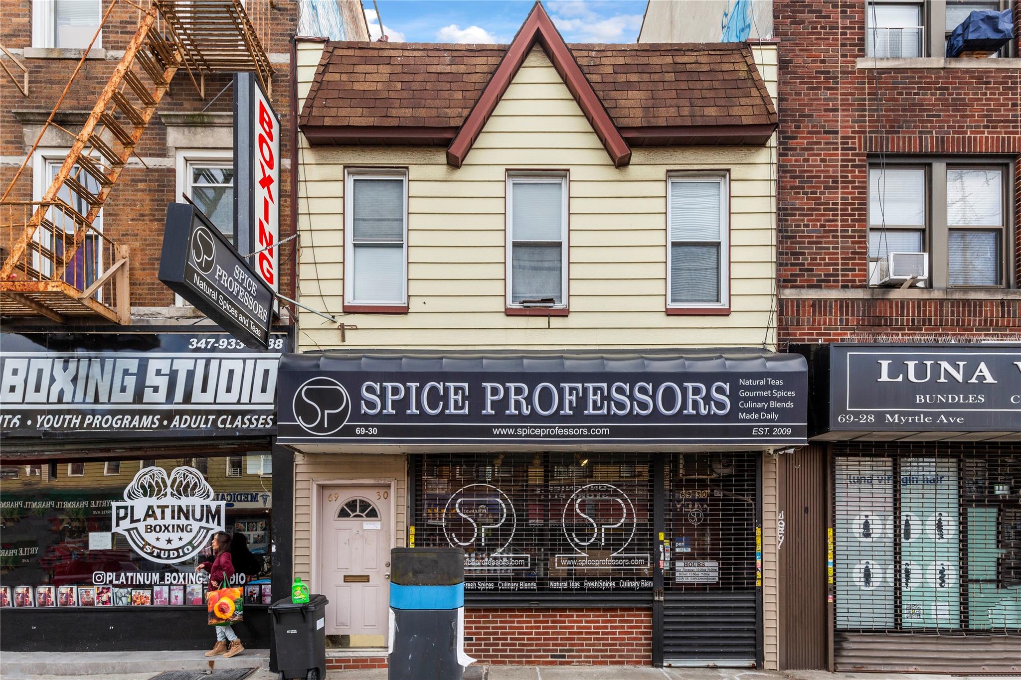 #3 photo, 69-30 Myrtle Avenue, 皇后区 瑞吉屋 Ridgewood , NY 11385