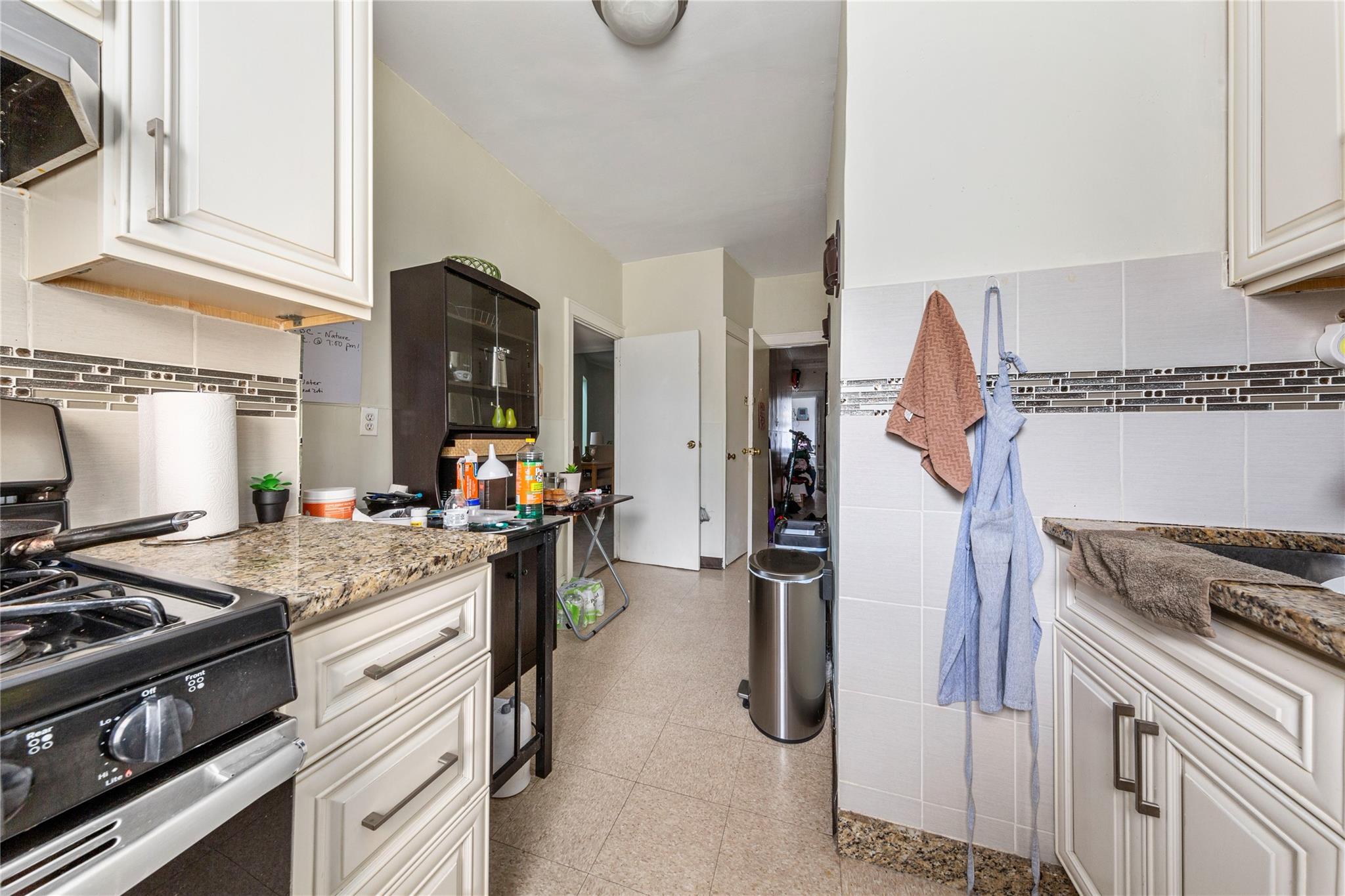 #6 photo, 69-30 Myrtle Avenue, 皇后区 瑞吉屋 Ridgewood , NY 11385