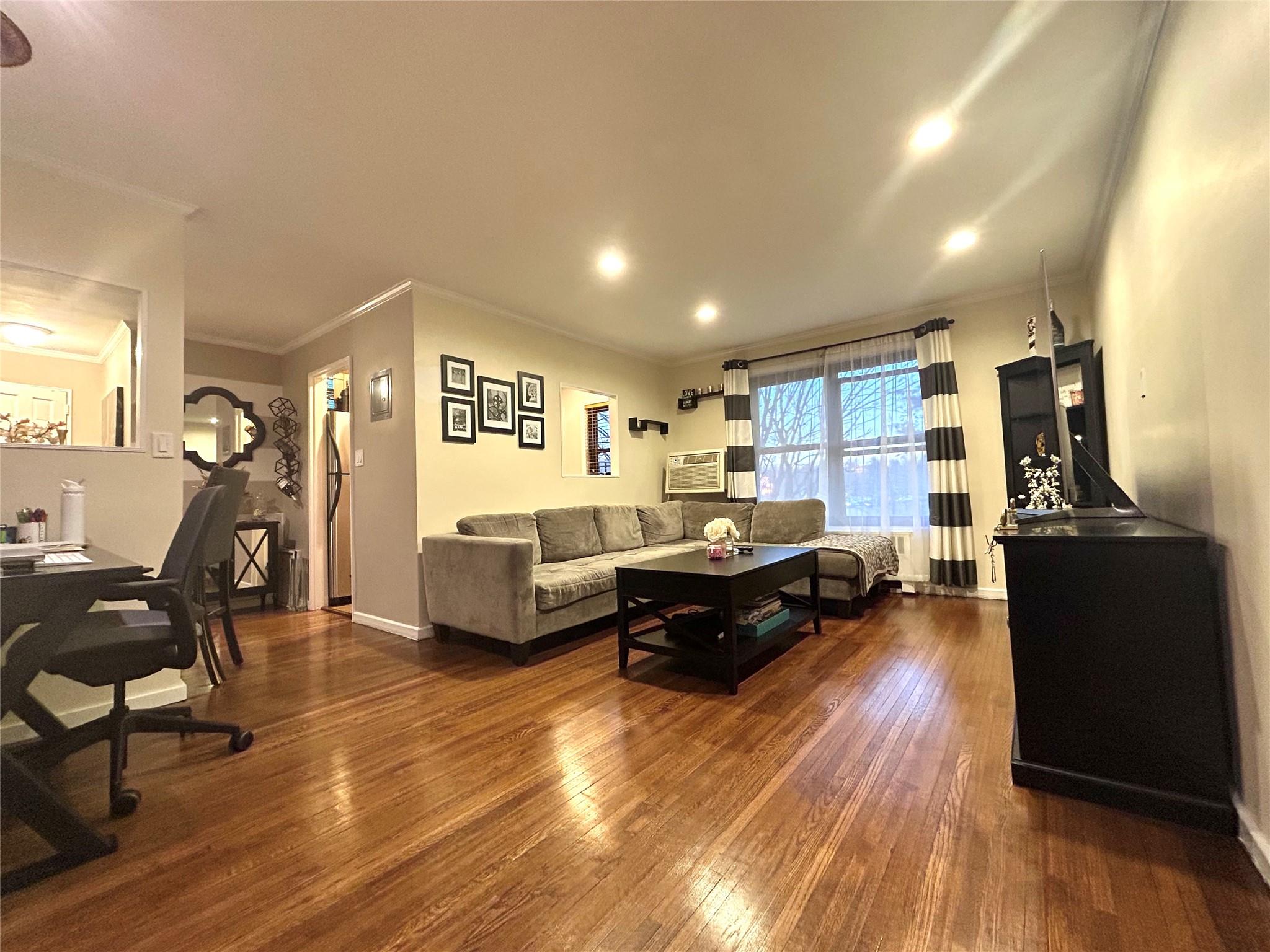 #3 photo, 44 Terrace Circle, ناسو Great Neck , NY 11021