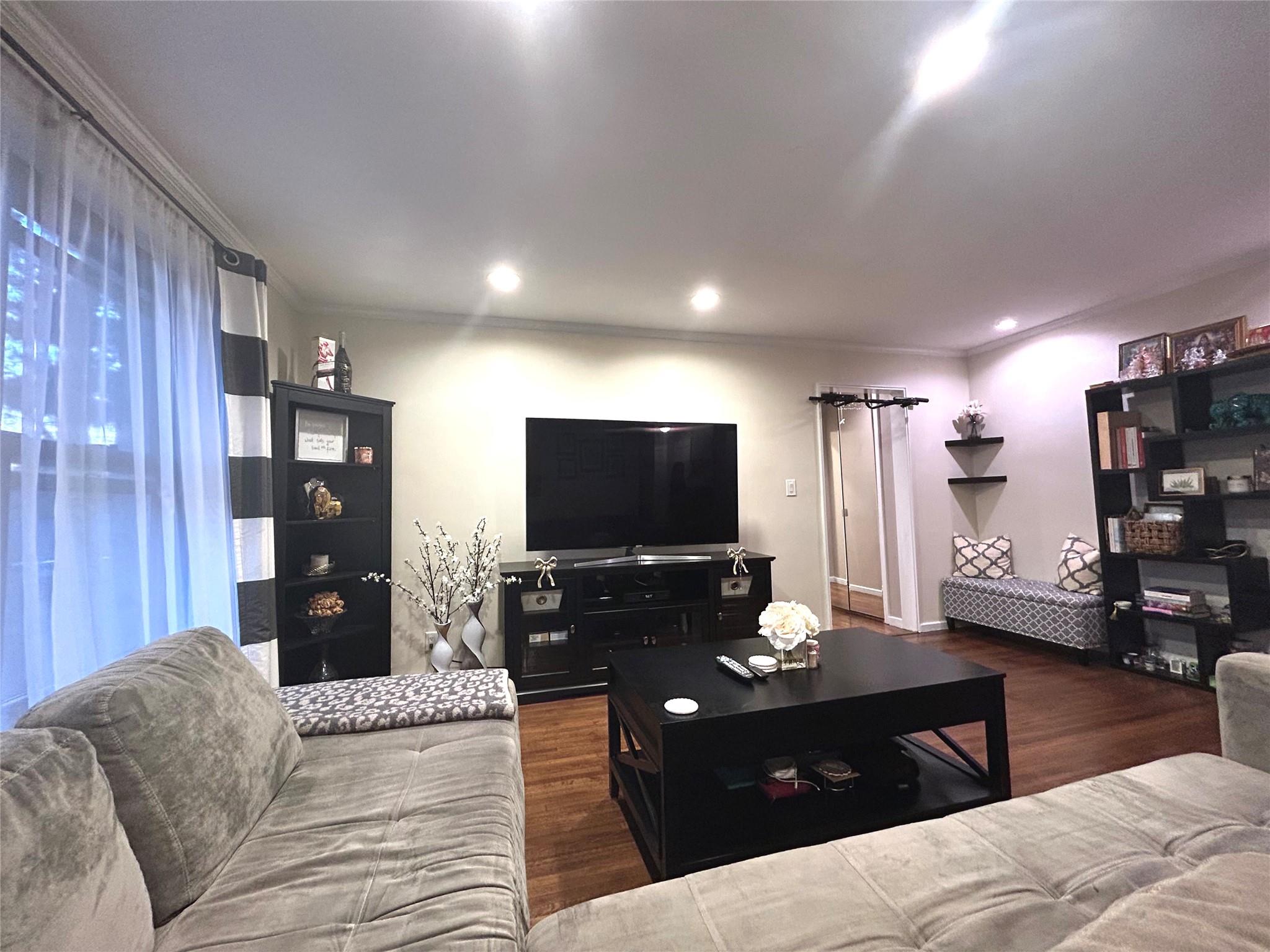 #6 photo, 44 Terrace Circle, ناسو Great Neck , NY 11021