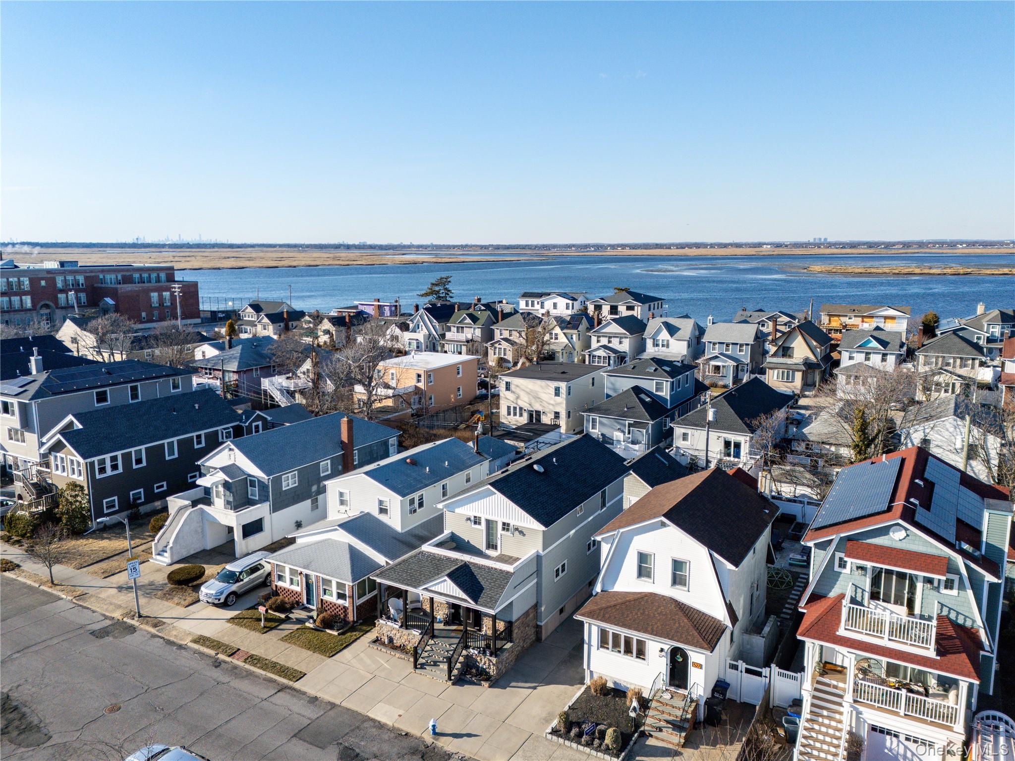 #4 photo, 535 W Hudson Street, ナッソー郡 Long Beach , NY 11561