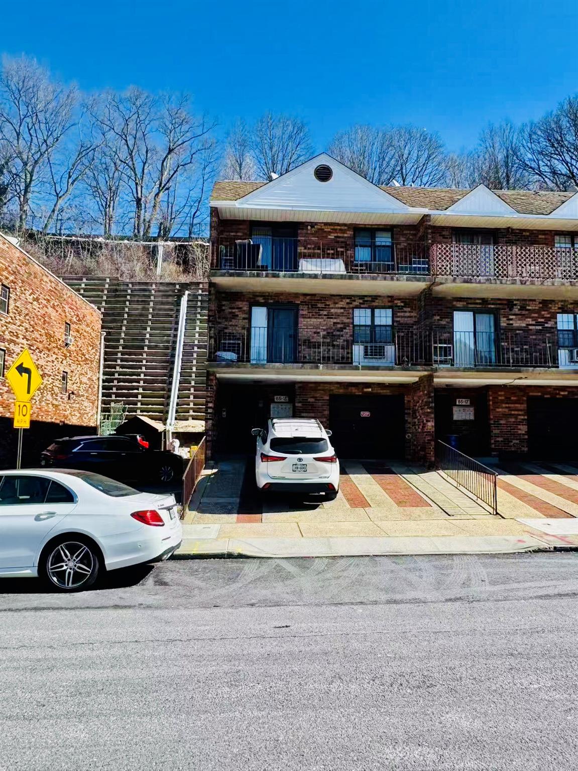 #1 photo, 65-15 242nd Street, 皇后区 道格拉斯顿 Douglaston , NY 11362