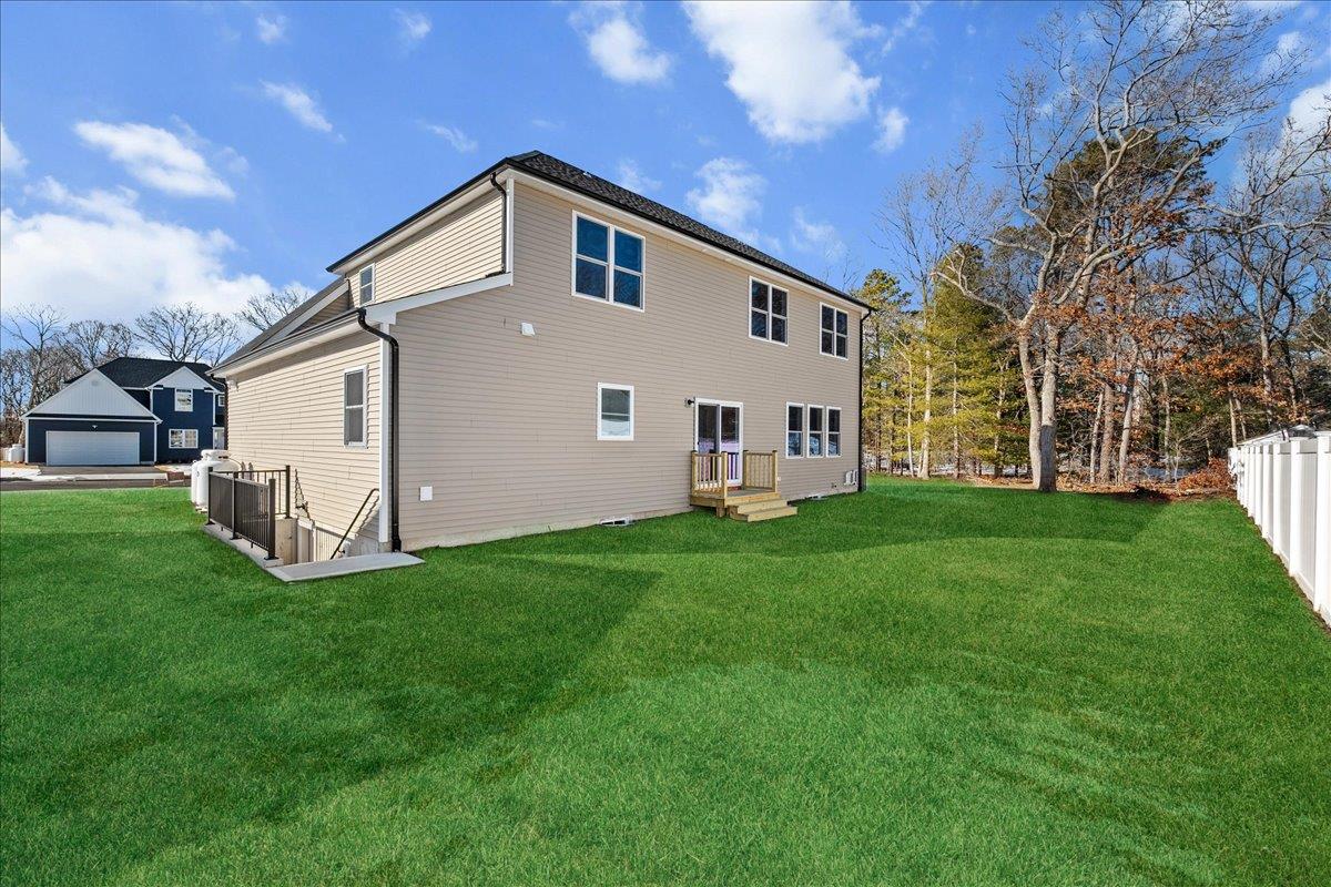 #14 photo, 1 Fourth Avenue Avenue, サフォーク郡 Centereach , NY 11720