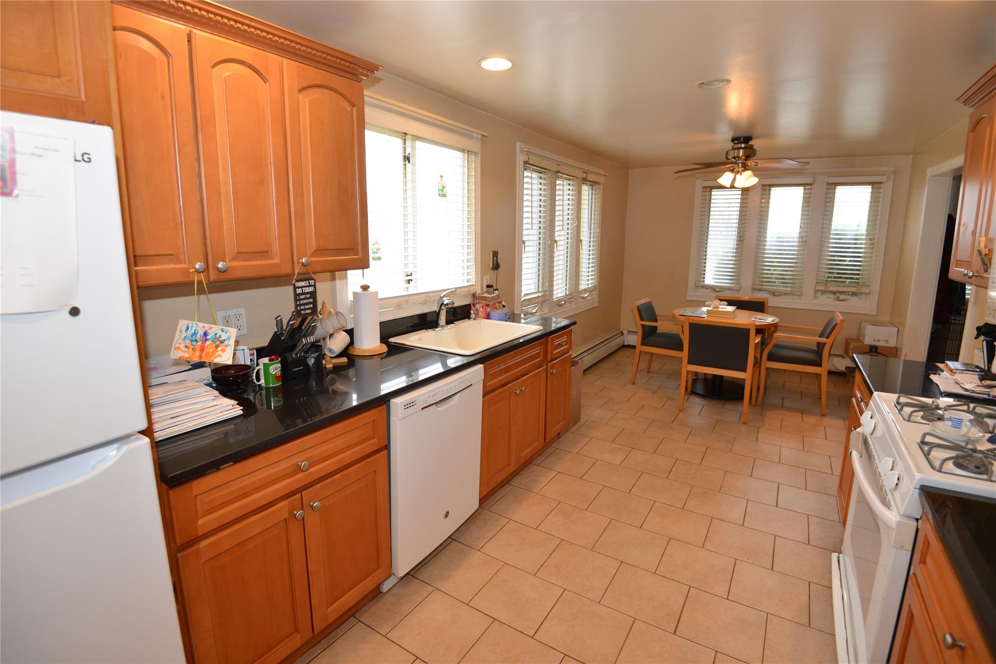 #8 photo, 274 Bedell Street, ナッソー郡 Freeport , NY 11520