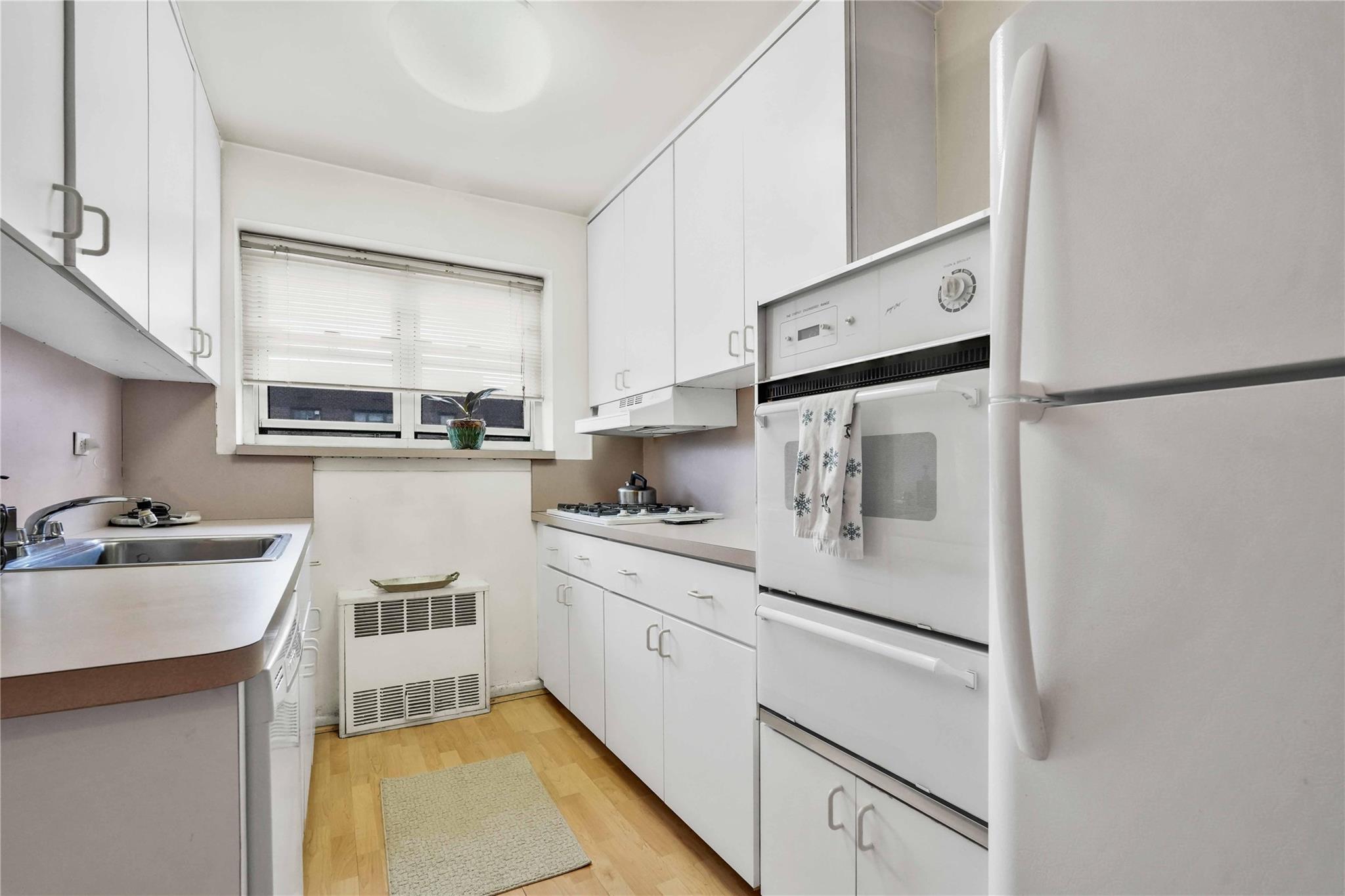 #12 photo, 29-09 137th Street, クイーンズ区 Flushing , NY 11354