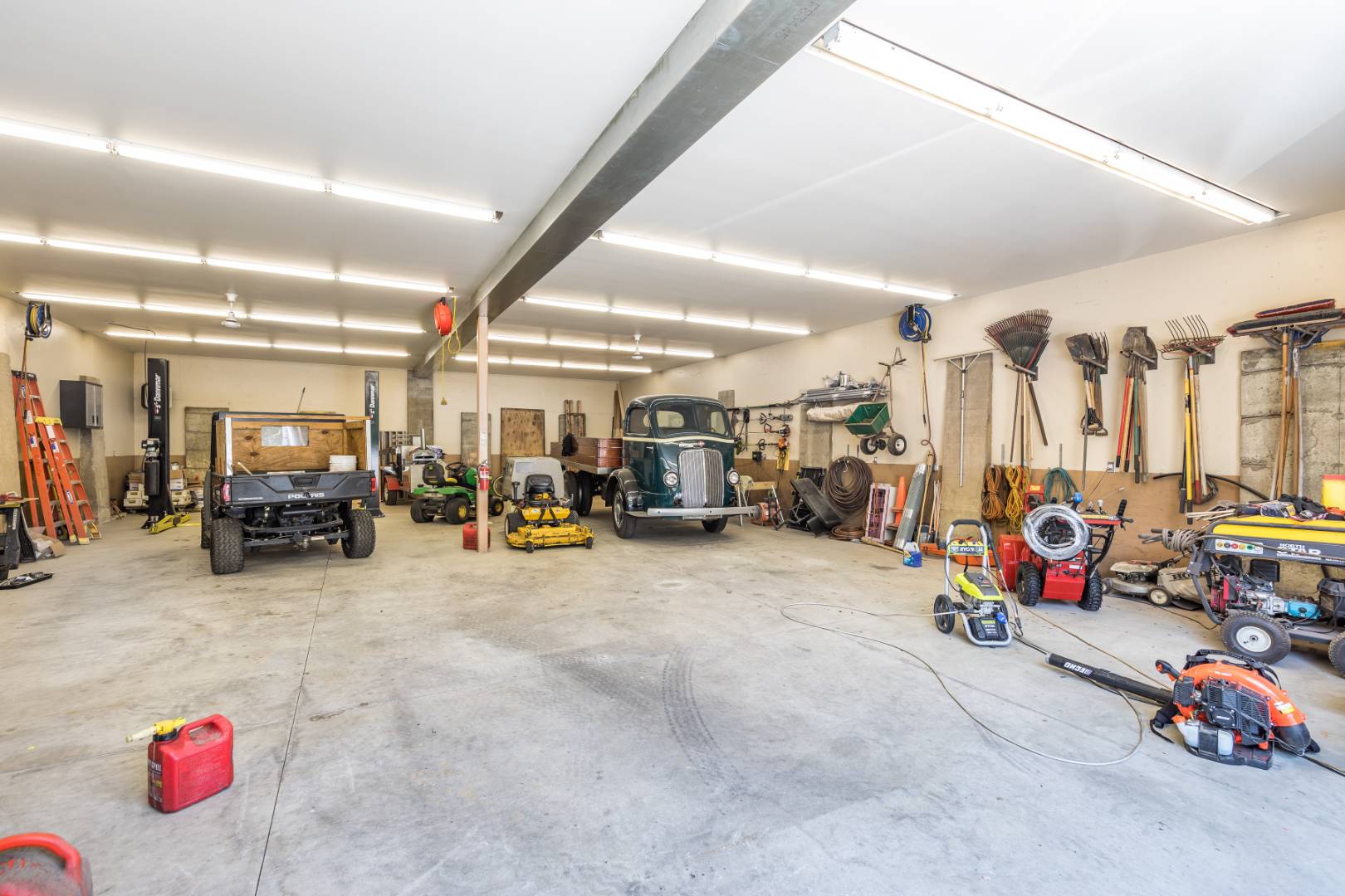 #31 photo, 170 Scuttle Hole Road, サフォーク郡 Water Mill , NY 11976