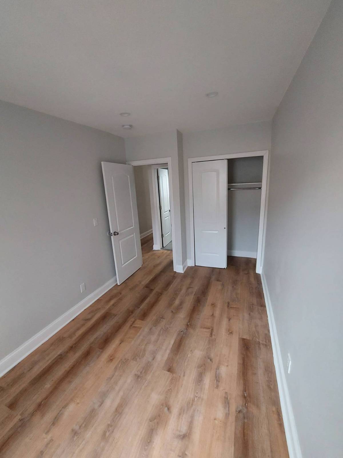 #11 photo, 427 Pulaski St, ブルックリン区 Brooklyn , NY 11221