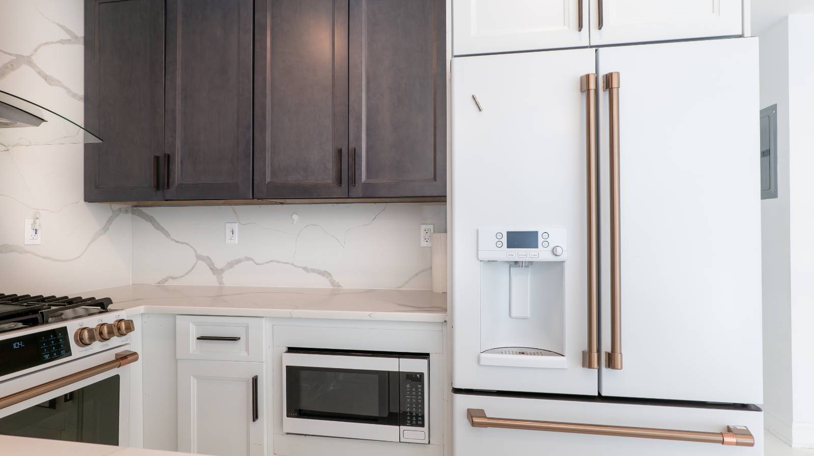 #23 photo, 427 Pulaski St, ブルックリン区 Brooklyn , NY 11221