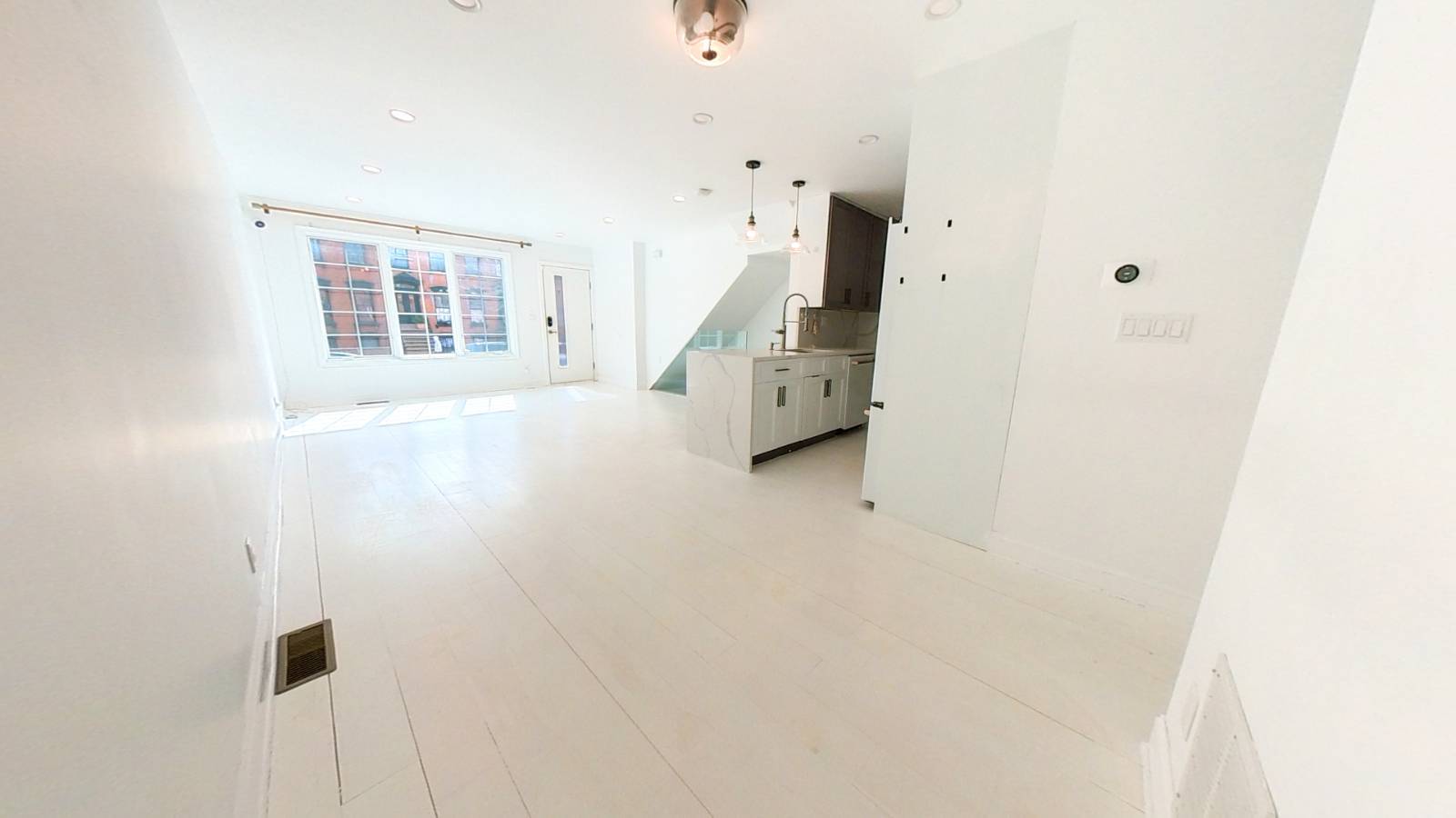 #27 photo, 427 Pulaski St, ブルックリン区 Brooklyn , NY 11221