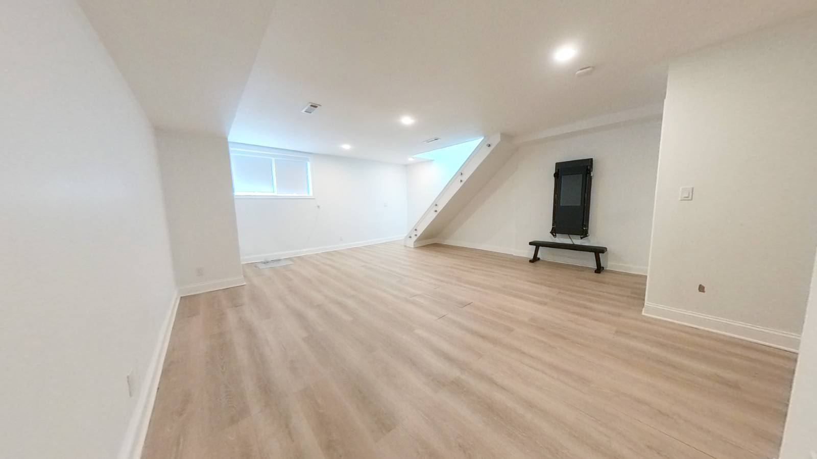 #29 photo, 427 Pulaski St, ブルックリン区 Brooklyn , NY 11221