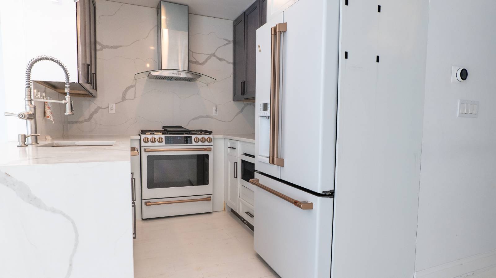 #32 photo, 427 Pulaski St, ブルックリン区 Brooklyn , NY 11221