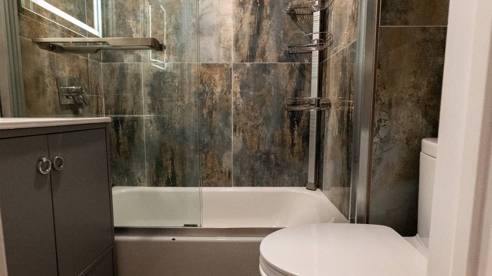 #38 photo, 427 Pulaski St, ブルックリン区 Brooklyn , NY 11221