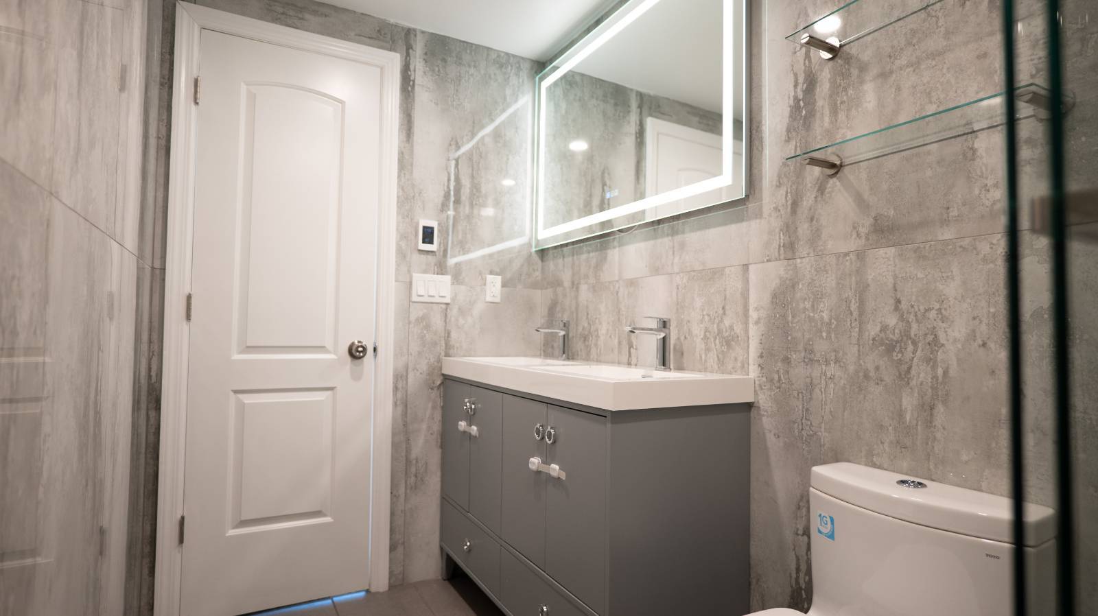 #40 photo, 427 Pulaski St, ブルックリン区 Brooklyn , NY 11221