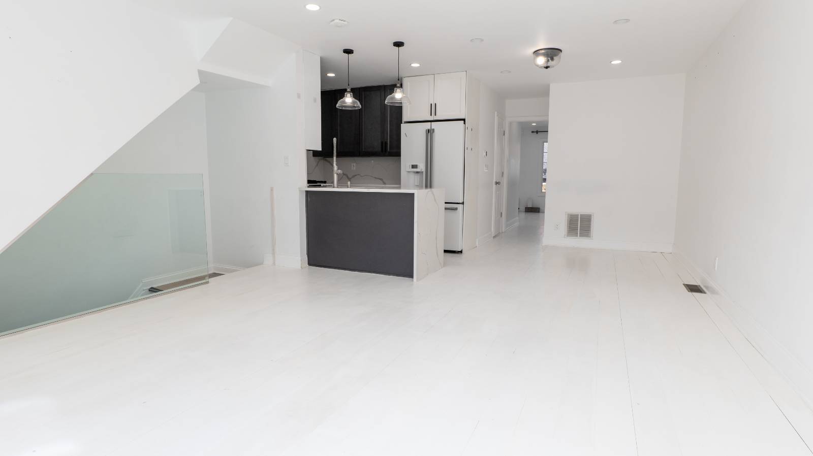 #46 photo, 427 Pulaski St, ブルックリン区 Brooklyn , NY 11221