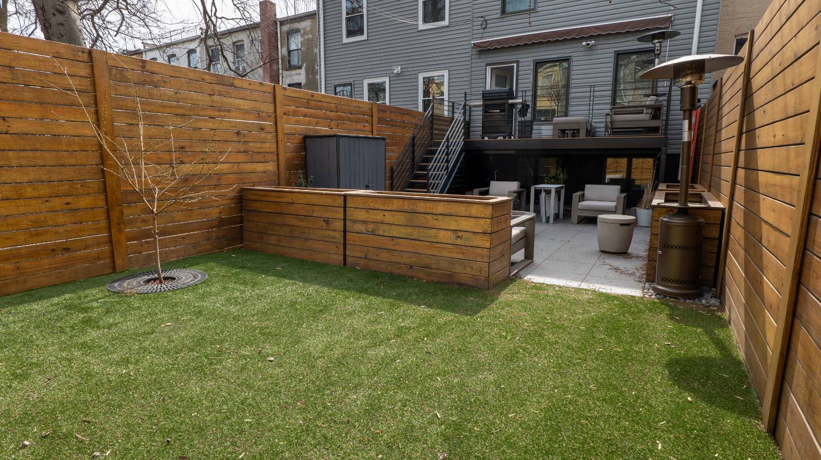 #55 photo, 427 Pulaski St, ブルックリン区 Brooklyn , NY 11221