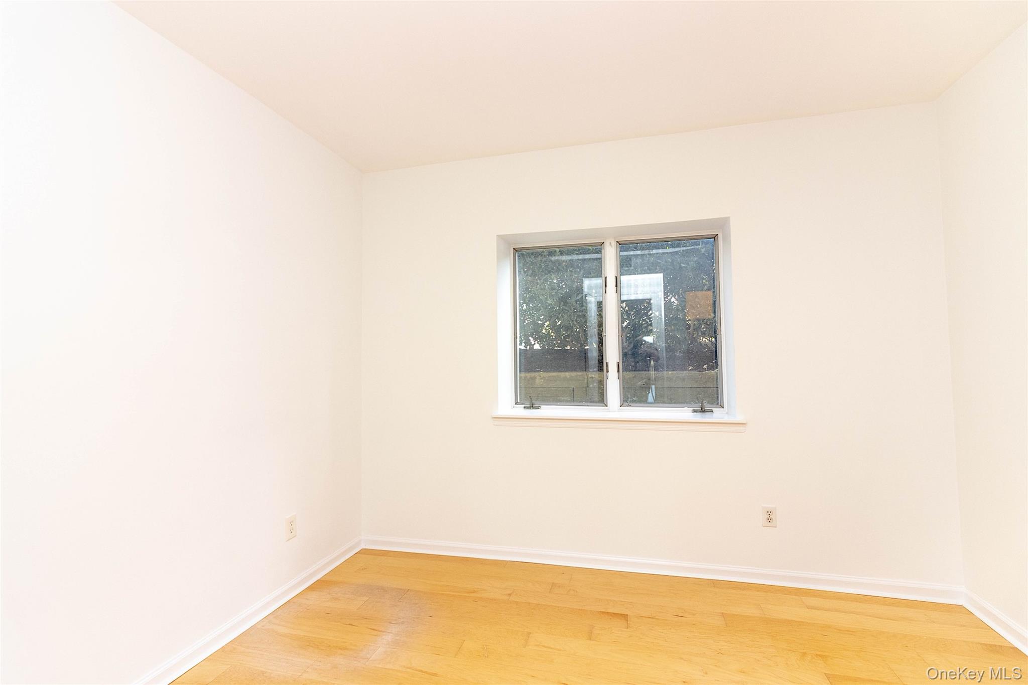 #11 photo, 104 Fox Hill Drive, サフォーク郡 Baiting Hollow , NY 11933