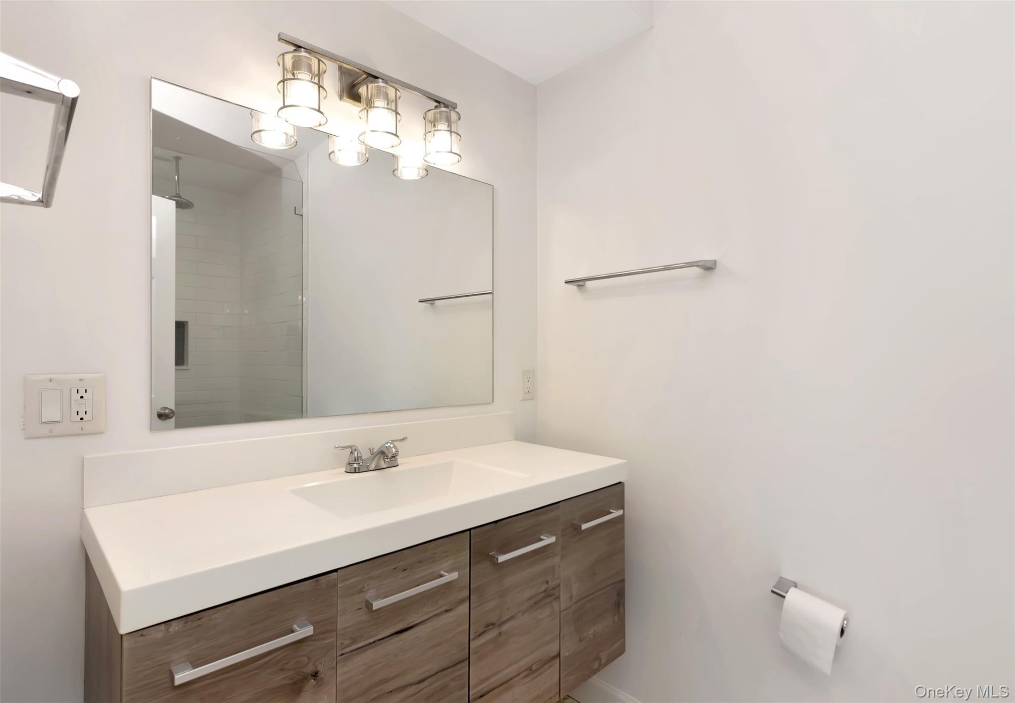 #15 photo, 104 Fox Hill Drive, サフォーク郡 Baiting Hollow , NY 11933