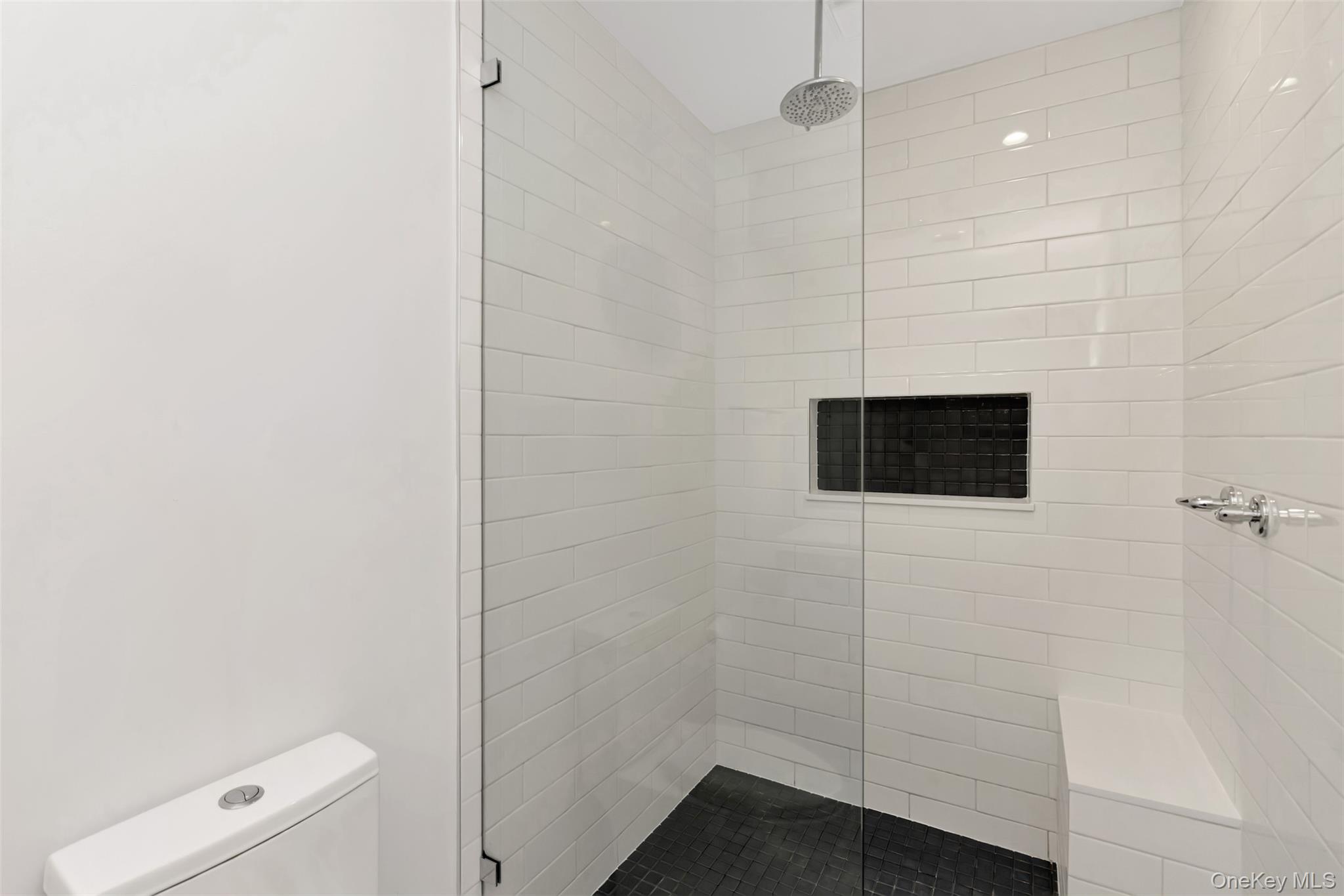 #16 photo, 104 Fox Hill Drive, サフォーク郡 Baiting Hollow , NY 11933