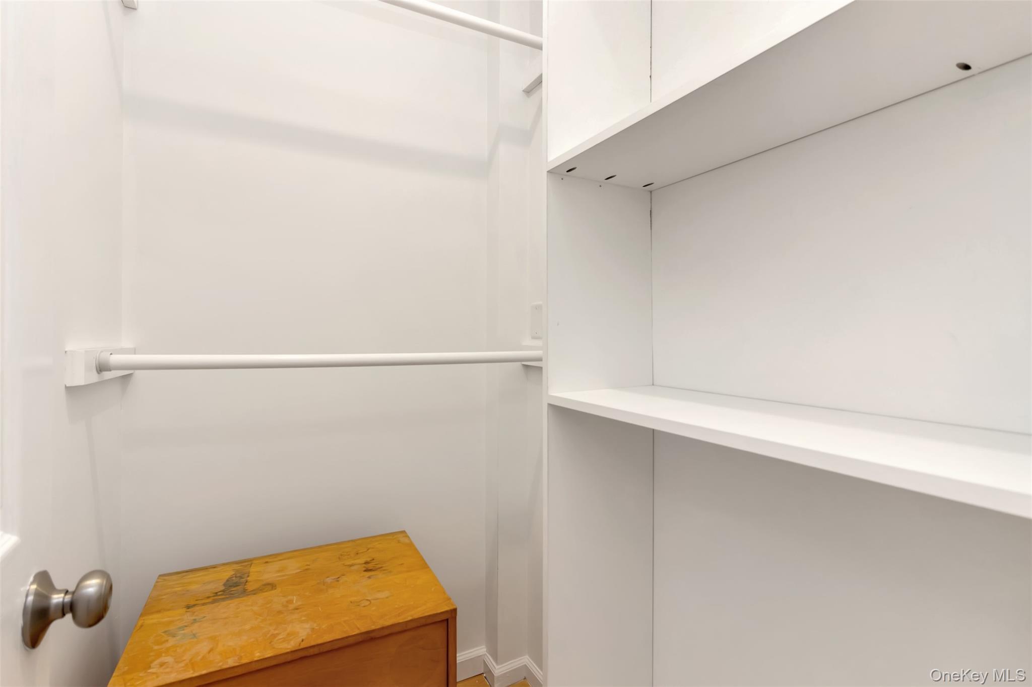 #17 photo, 104 Fox Hill Drive, サフォーク郡 Baiting Hollow , NY 11933