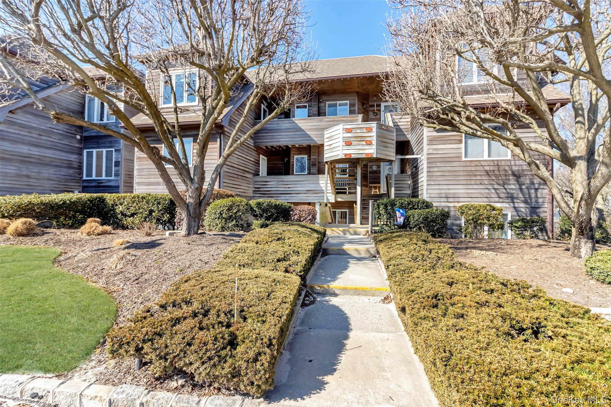 #4 photo, 104 Fox Hill Drive, サフォーク郡 Baiting Hollow , NY 11933