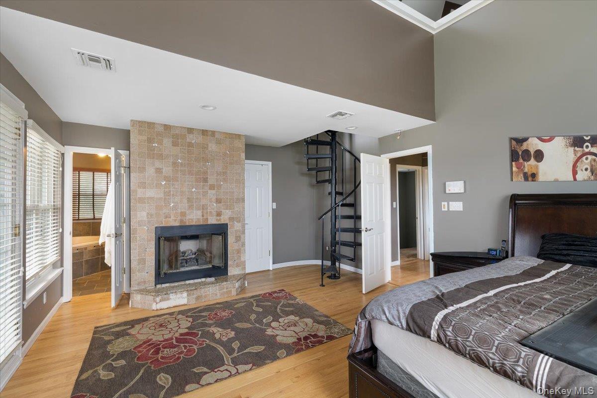 #16 photo, 35 Jackson Avenue, Babylon , NY 11702