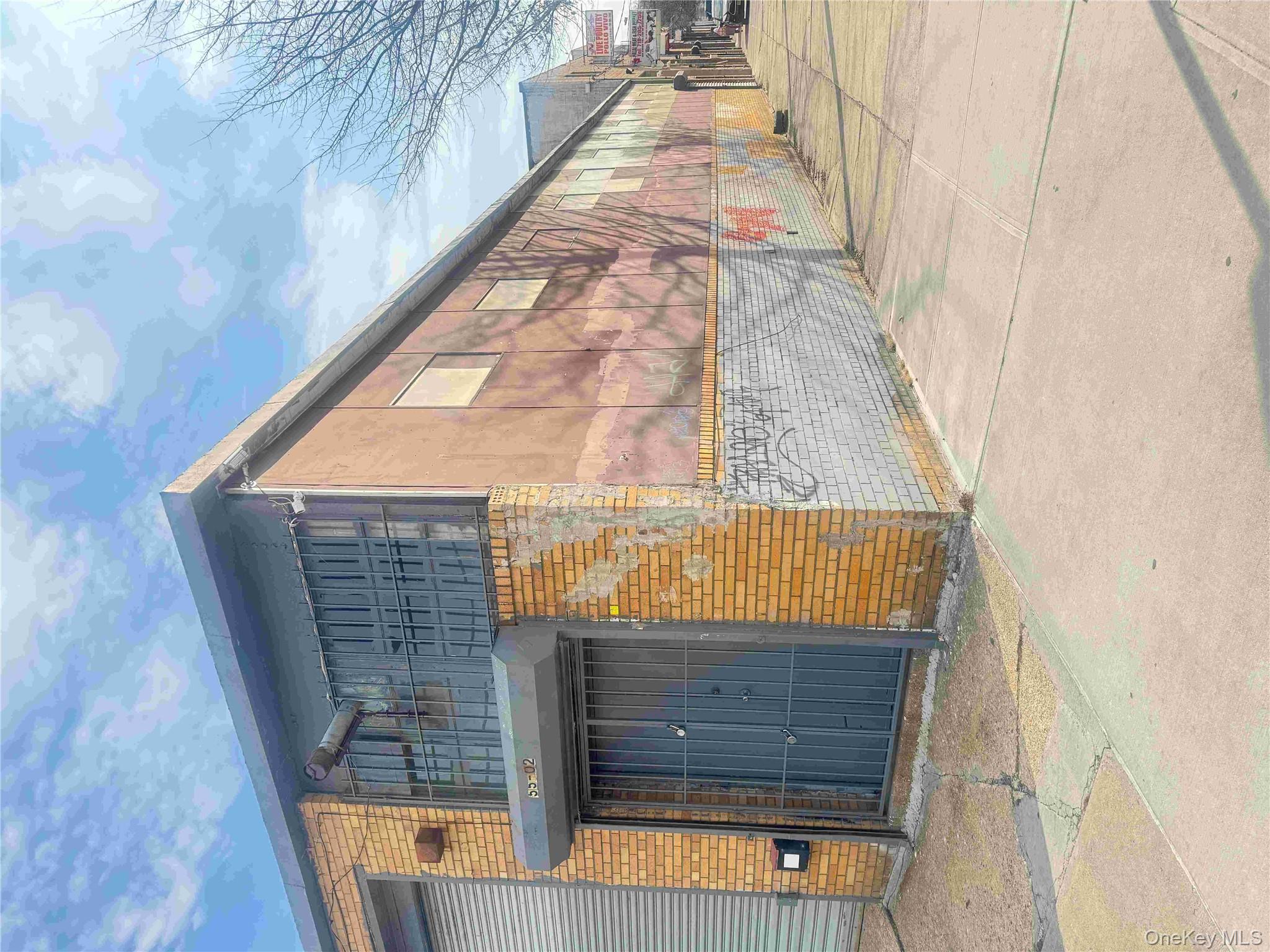 #4 photo, 55-02 37th Ave, クイーンズ区 Woodside , NY 11377